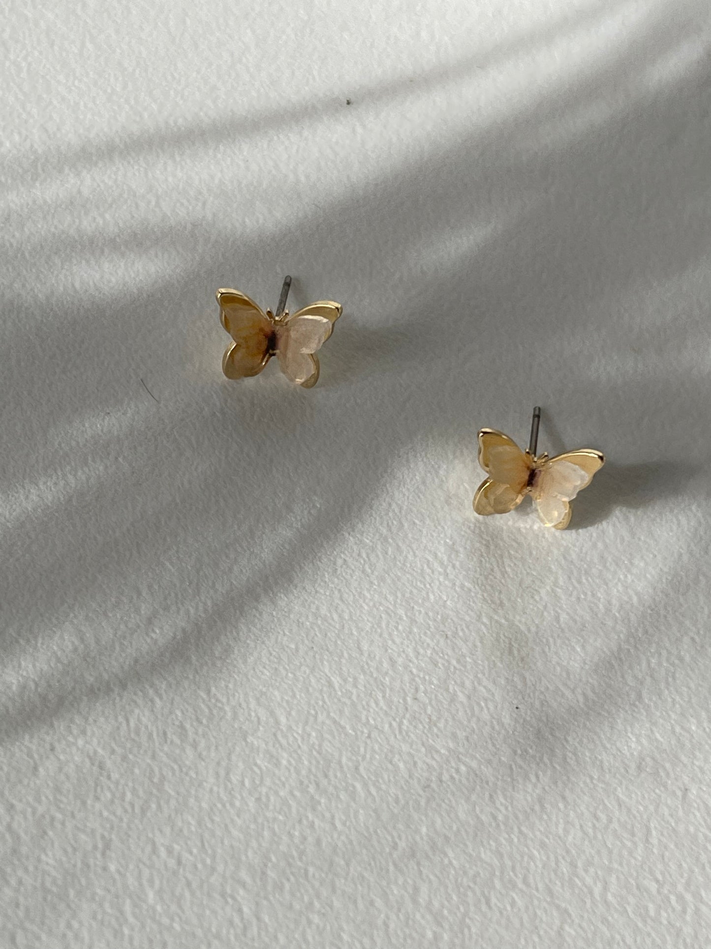 Bianca 3D Butterfly Stud Earring In Vanilla
