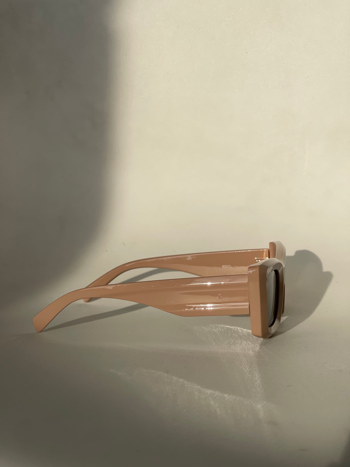 Paisley Retro Cut Sunglasses In Malt 
