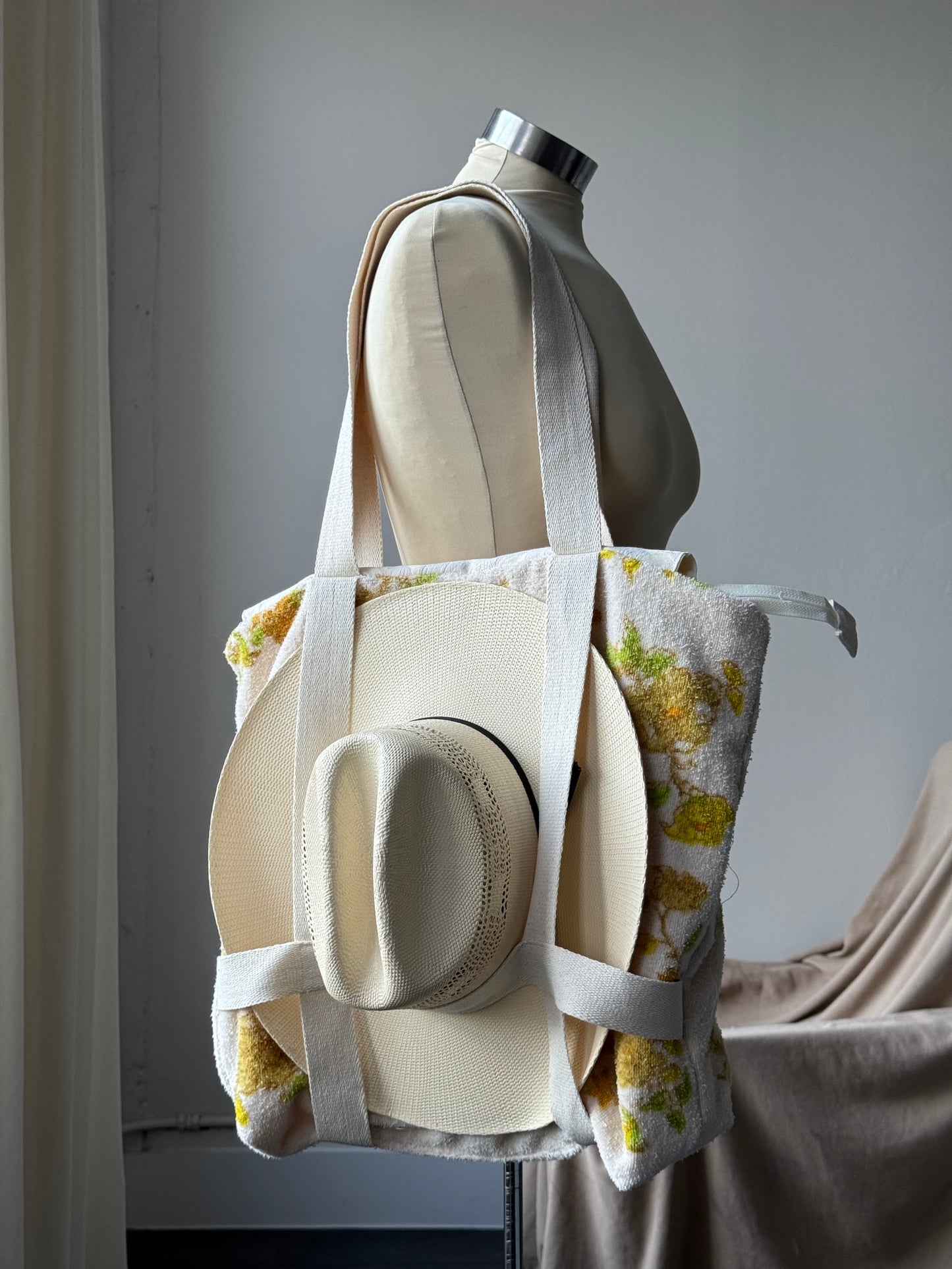 Magnus Vintage Handcrafted Cotton Tote Hat Holder Bag