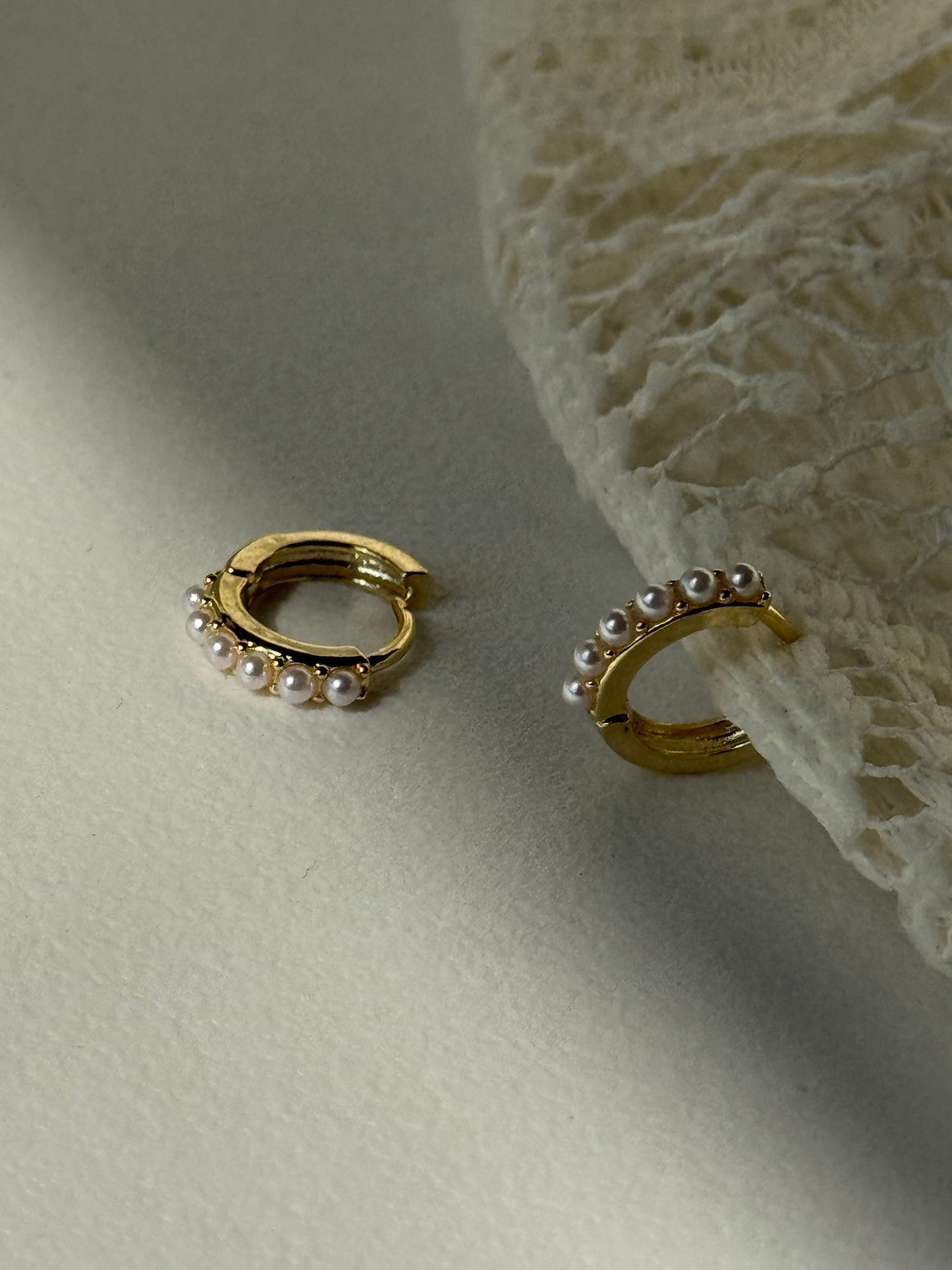 Pipper Pearl Mini Hug Hoop Earring In Gold