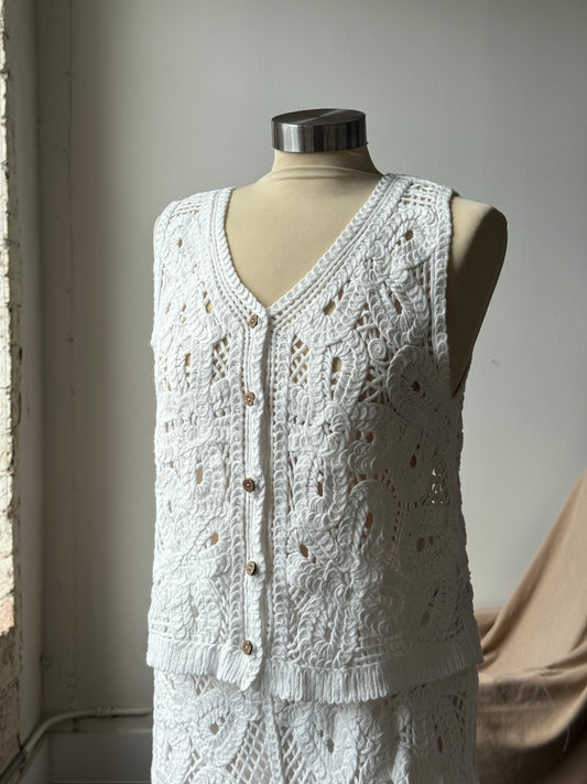 Keeley Cotton Crochet Embroidered Appliqué Button Front Vest In White