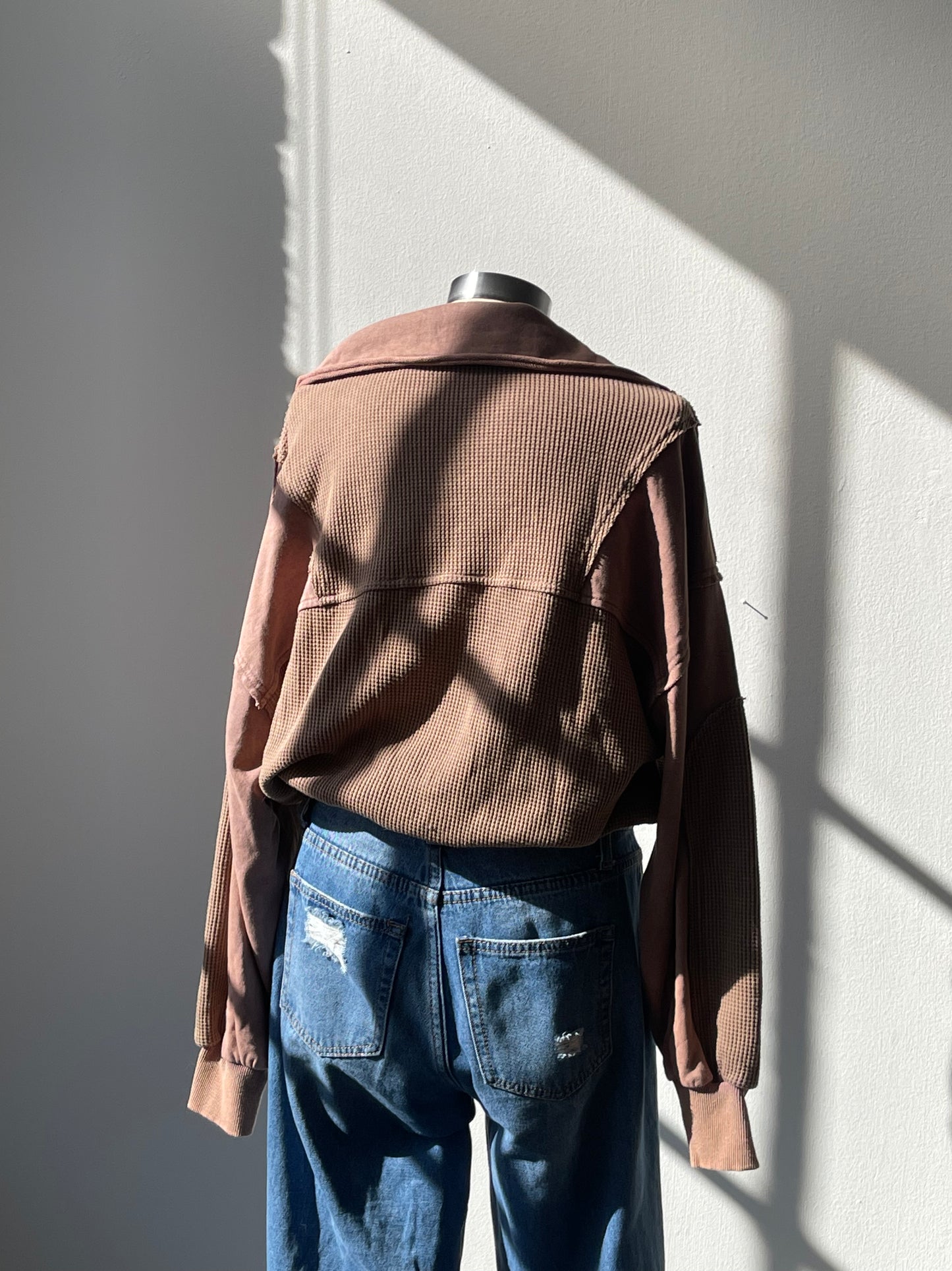 Sailor Cotton Dad Funnel Neck Utility Lightweight Pullover In Mocha 