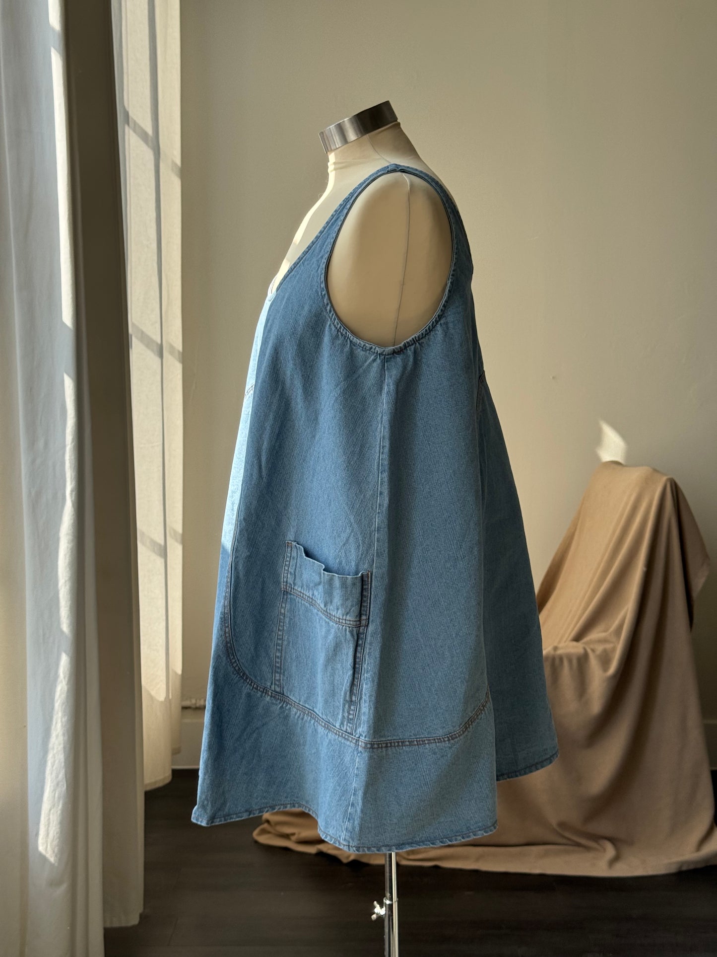 Phoebe 70s Style Pocket Classic Denim Dress