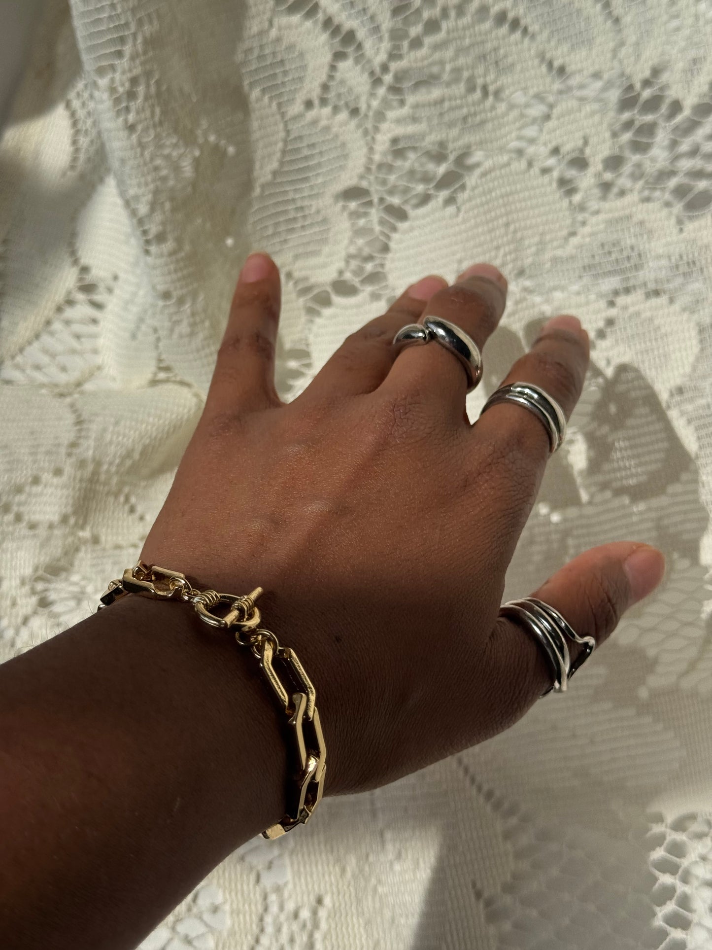 Sydney Flat Crum Toggle Bracelet In Gold