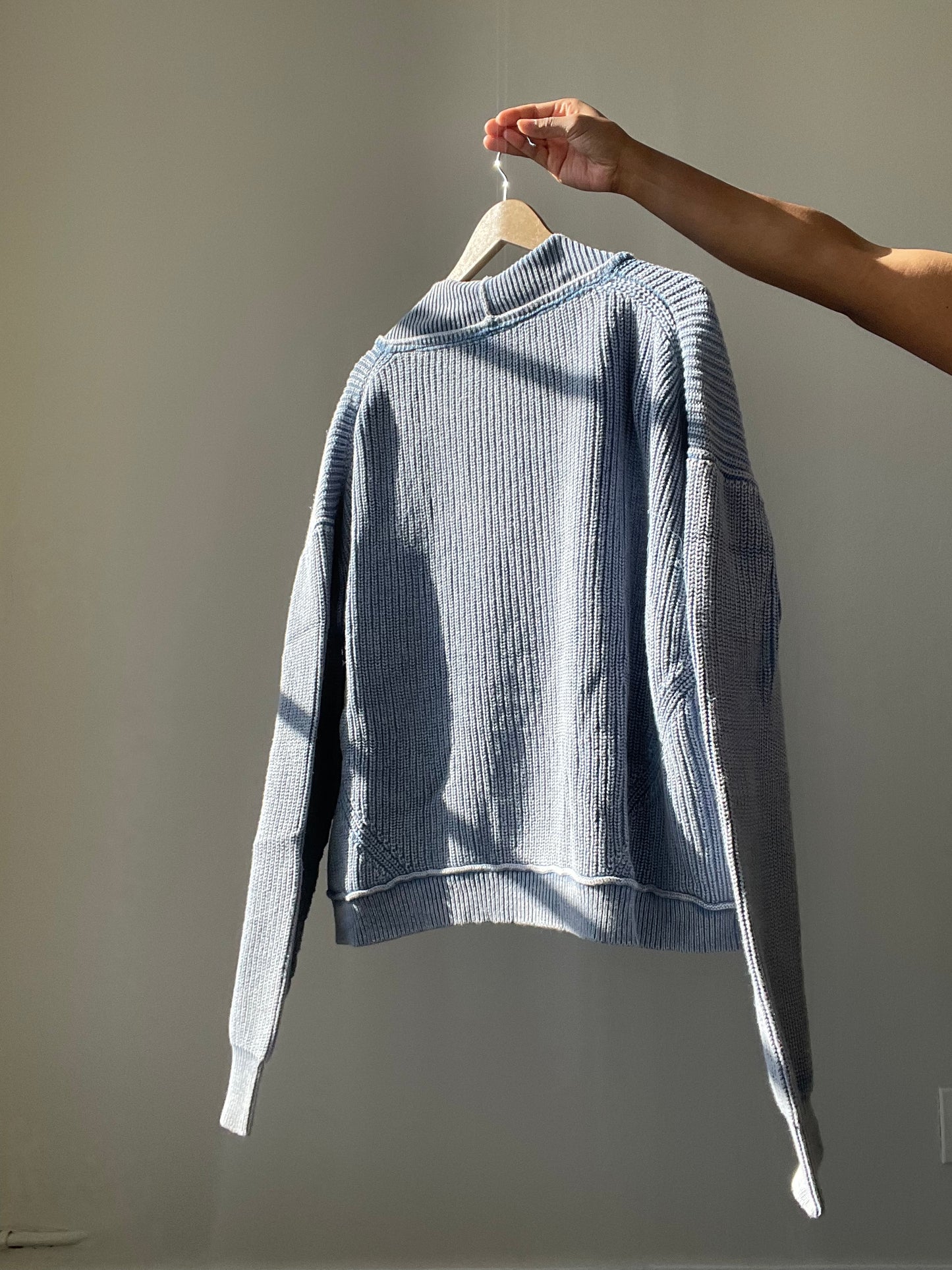 Daniel Cotton Classic Crop Knit Open Front Sweater In Acid Denim