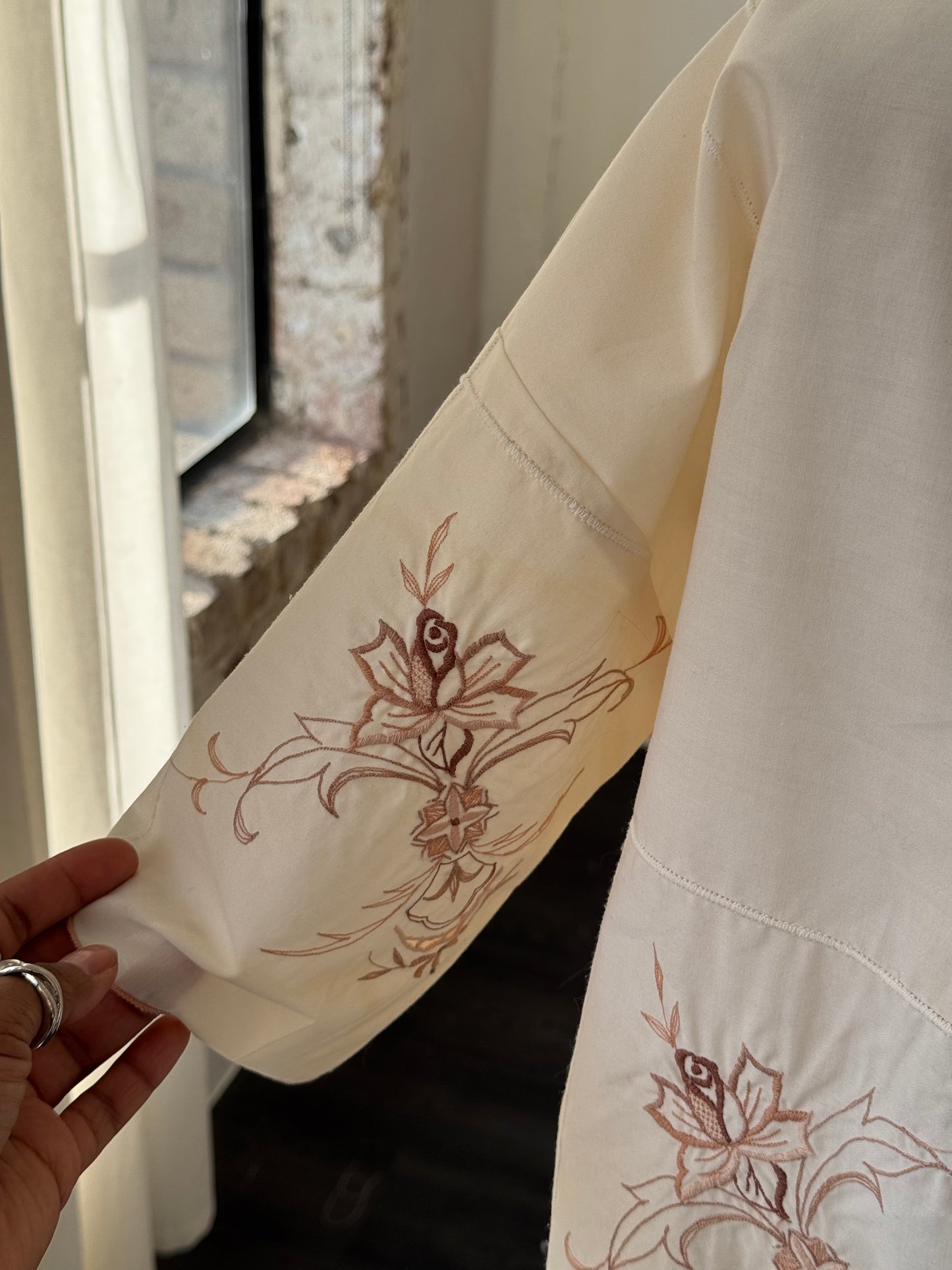 Judy Handcrafted Vintage Embroidered Tie Front Top In Cream