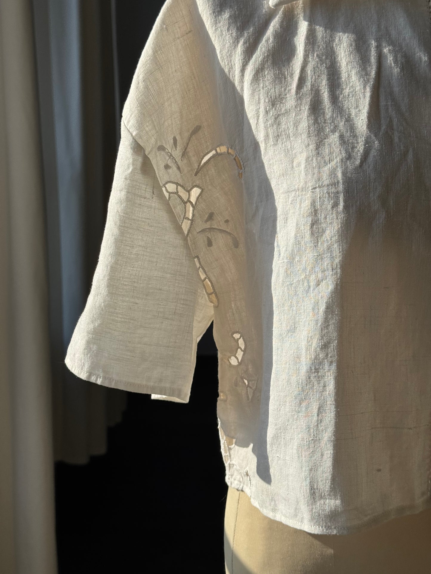 Judy Handcrafted Vintage Tie Front Top In Linen