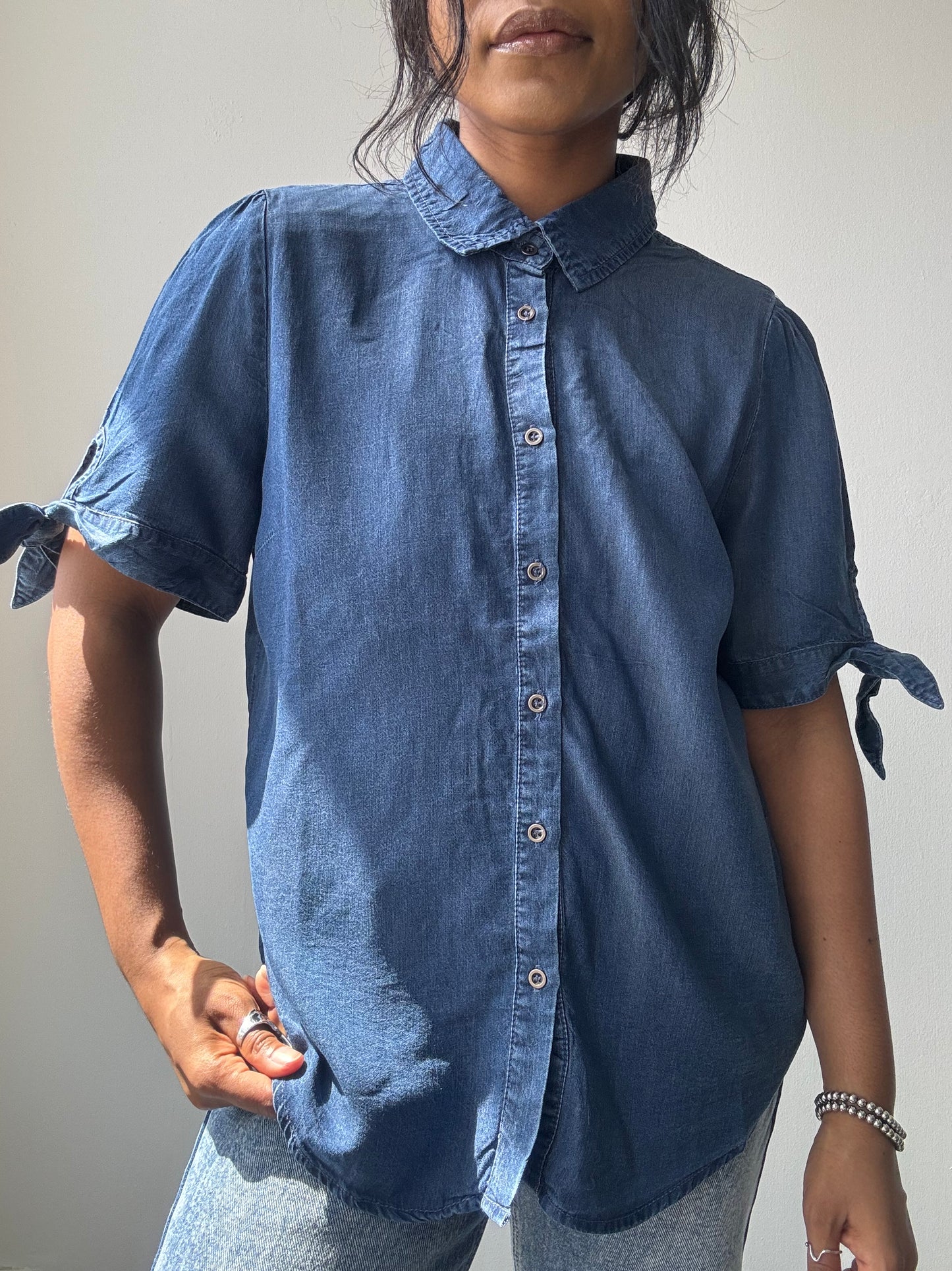 Carolyn Tie Sleeve Button Down Denim Shirt In Indigo