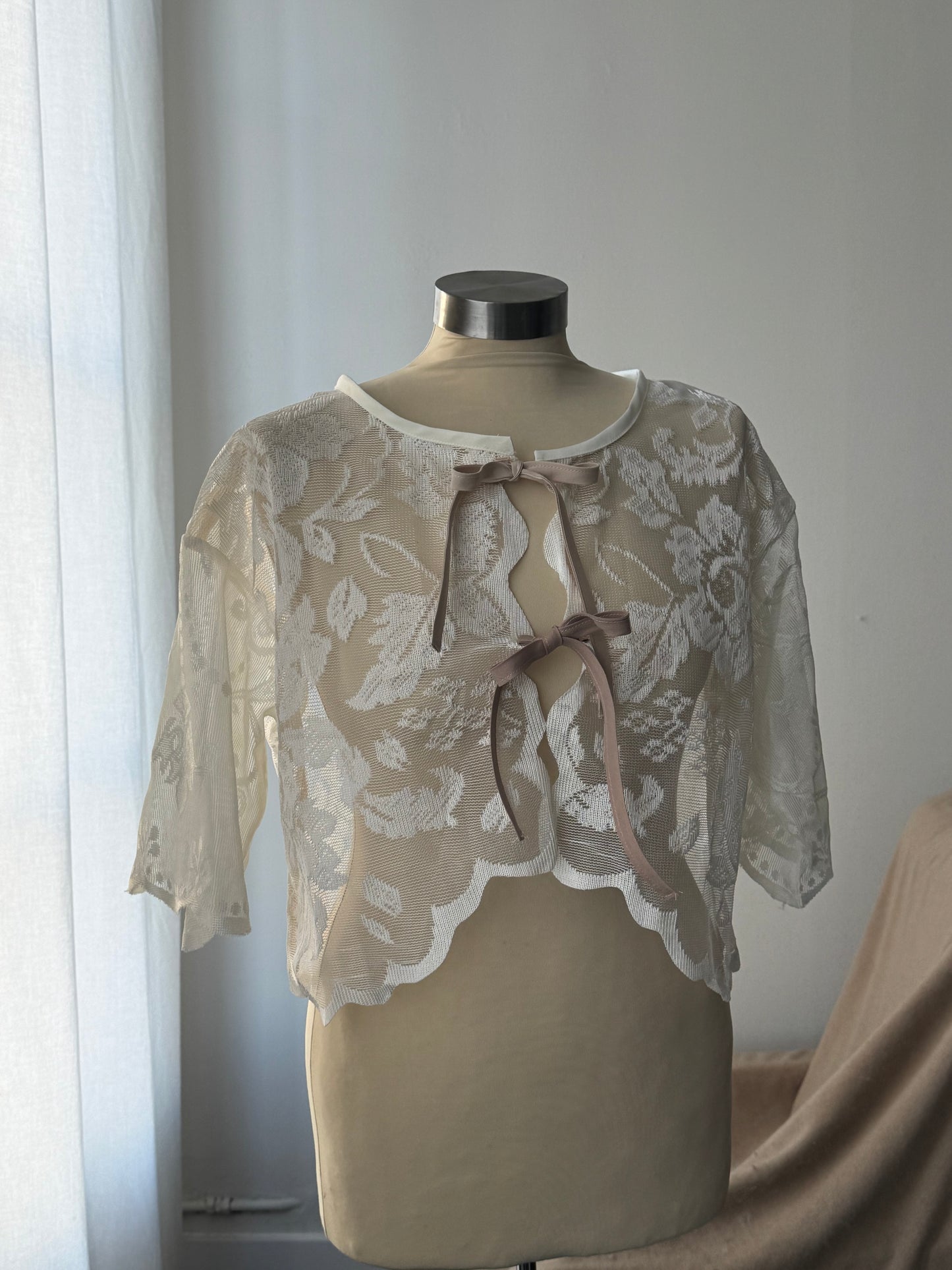 Sherie Handcrafted Vintage Lace Tie Top In Ivory