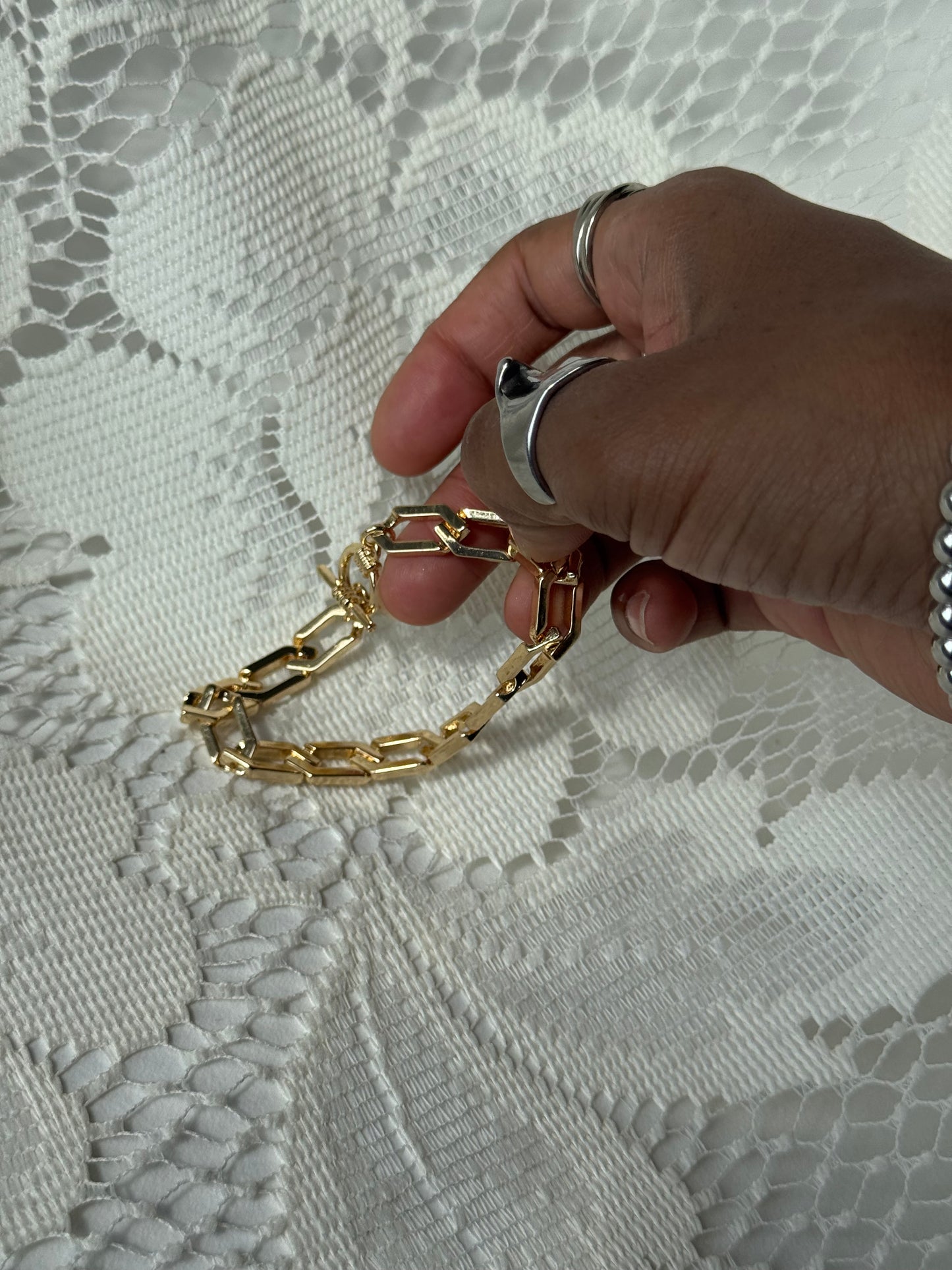 Sydney Flat Crum Toggle Bracelet In Gold