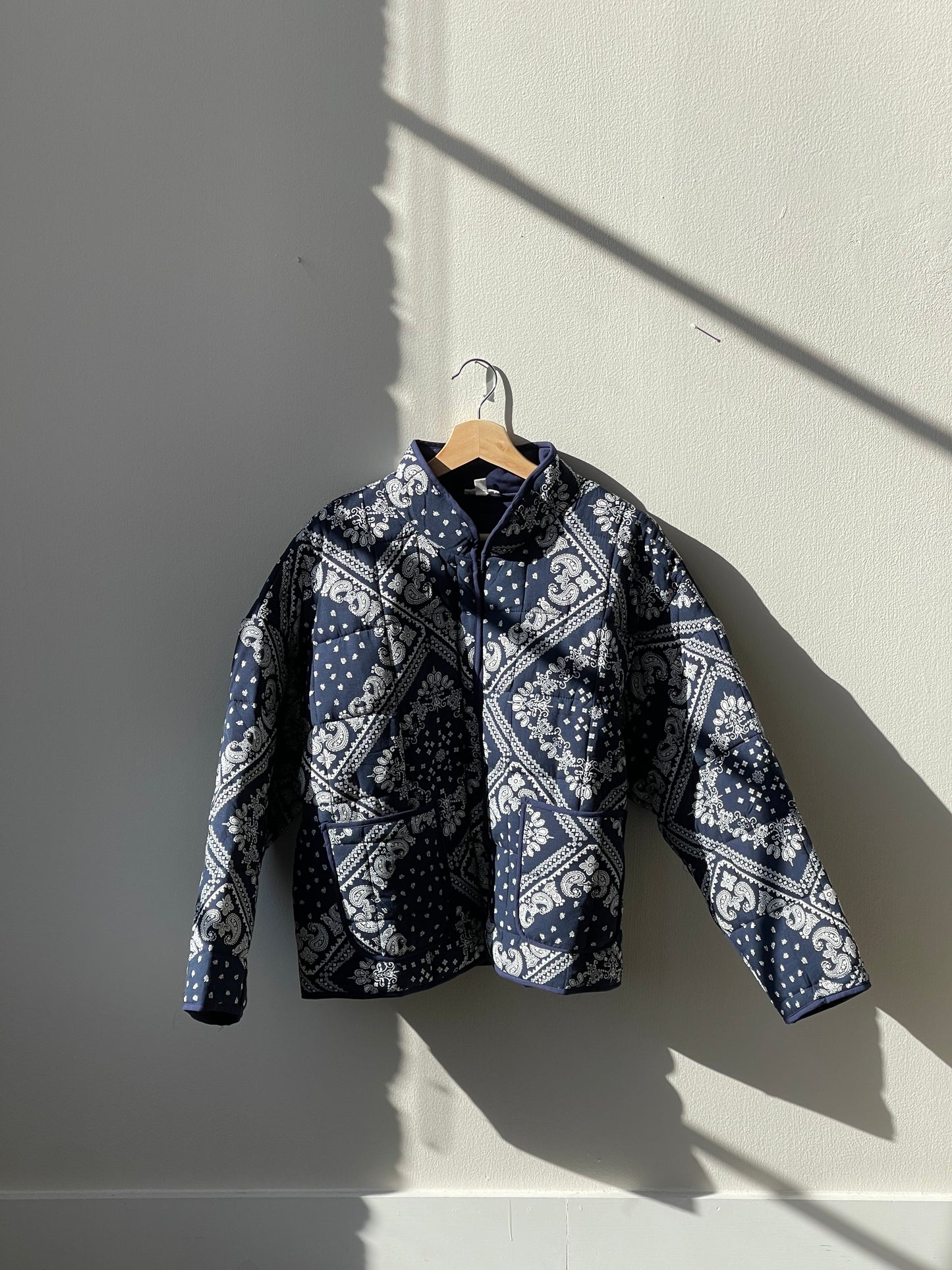 Lubbock Quilted Bandana Jacket In Navy