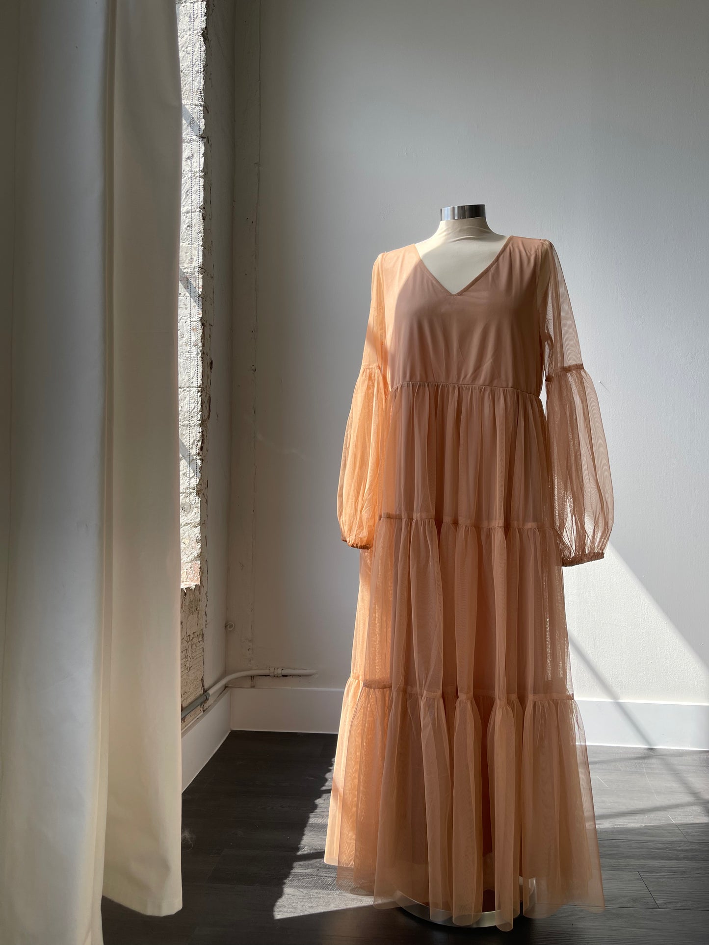 Brandi V Neck Sheer Balloon Sleeve Maxi Dress In Clay