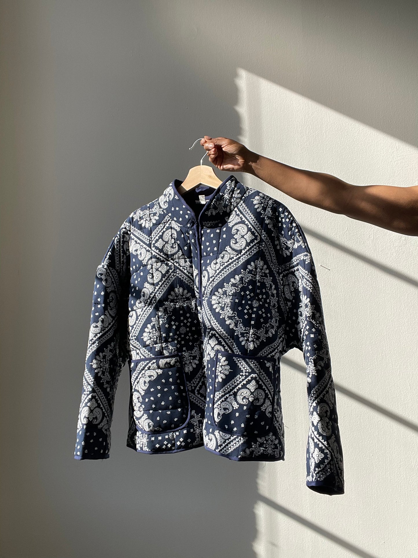 Lubbock Quilted Bandana Jacket In Navy