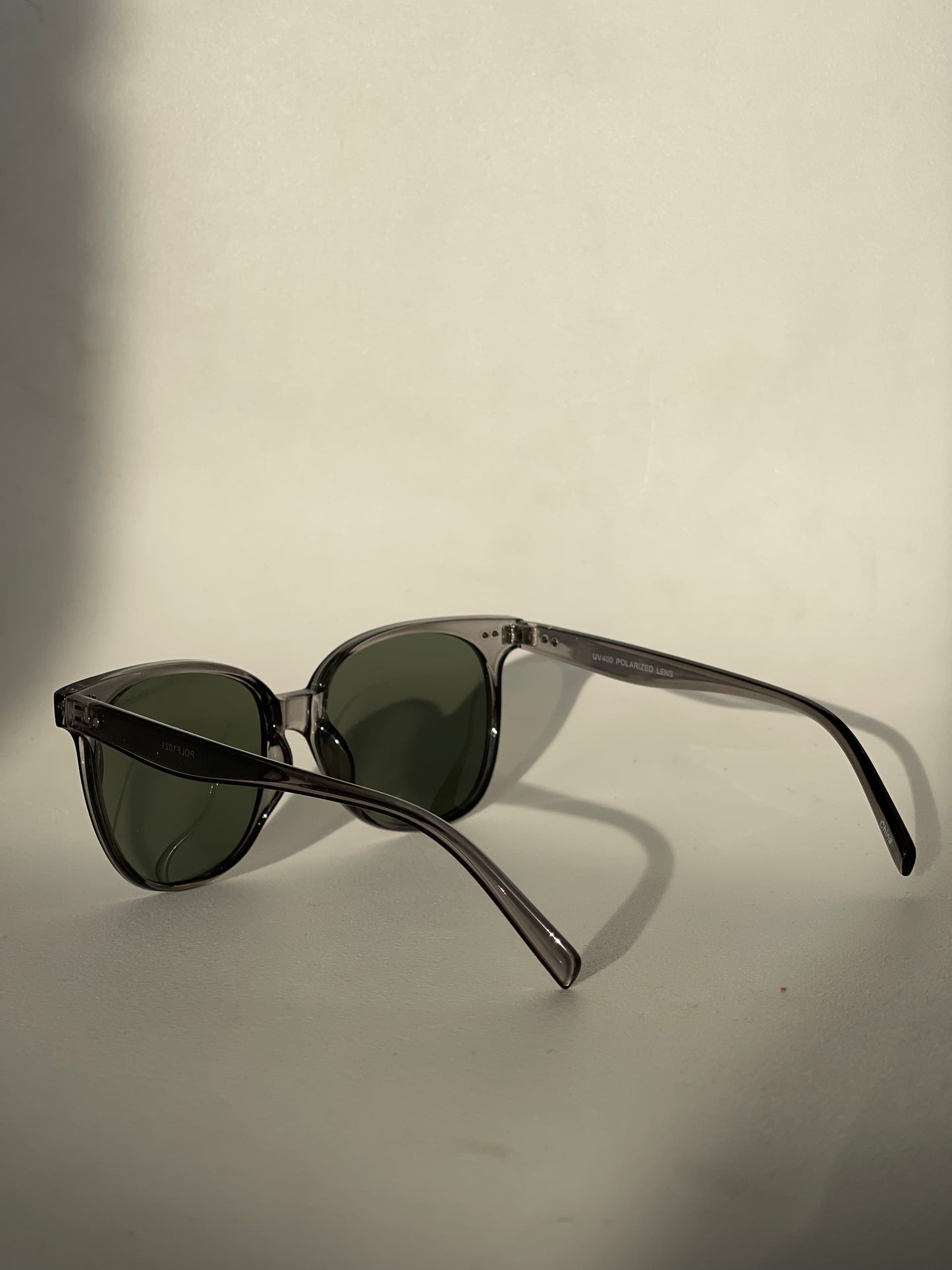 Henley Classic Double Stud Sunglasses In Grey