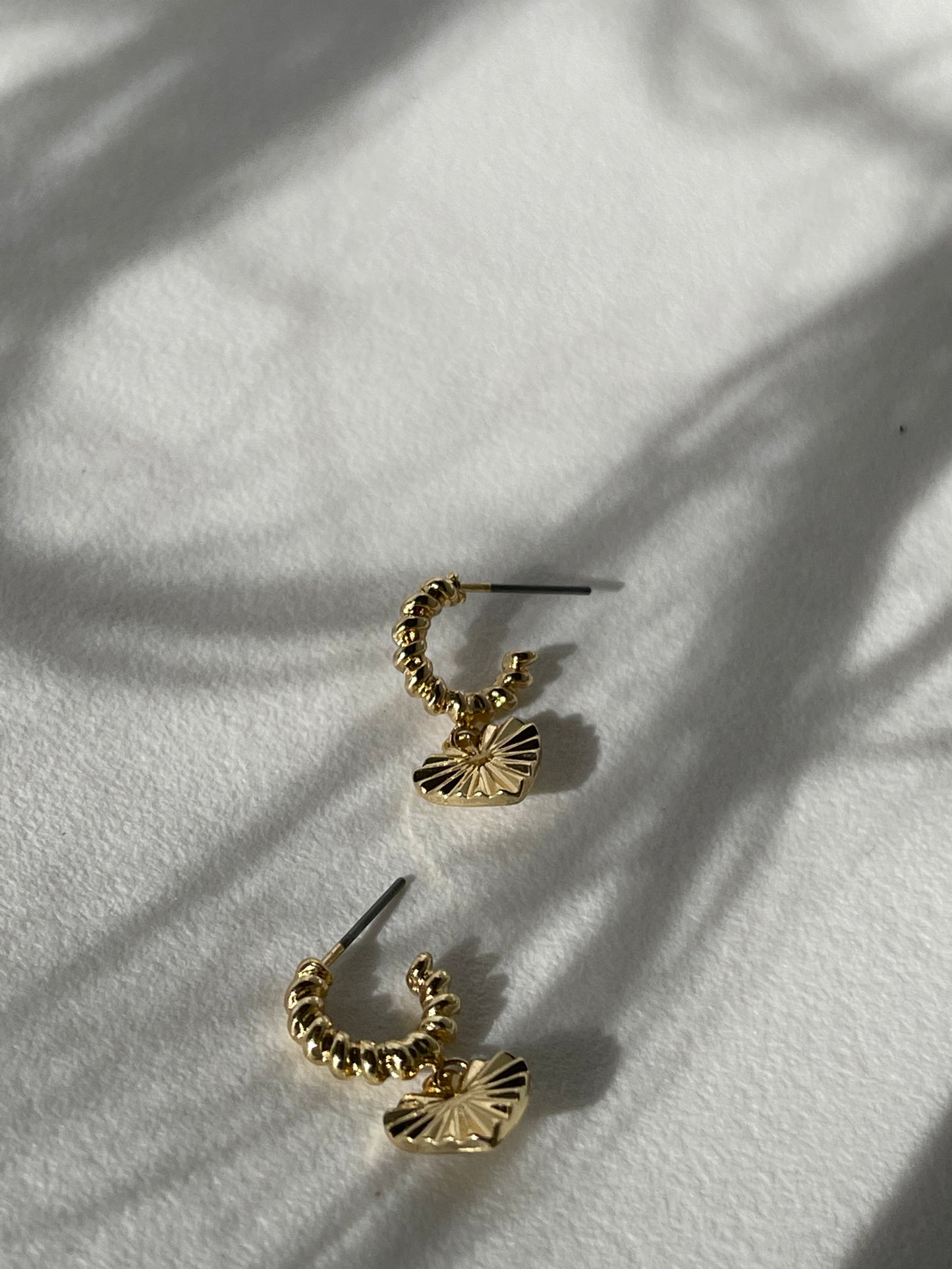Heart Drop Sunburst Hug Hoop Earring In Gold