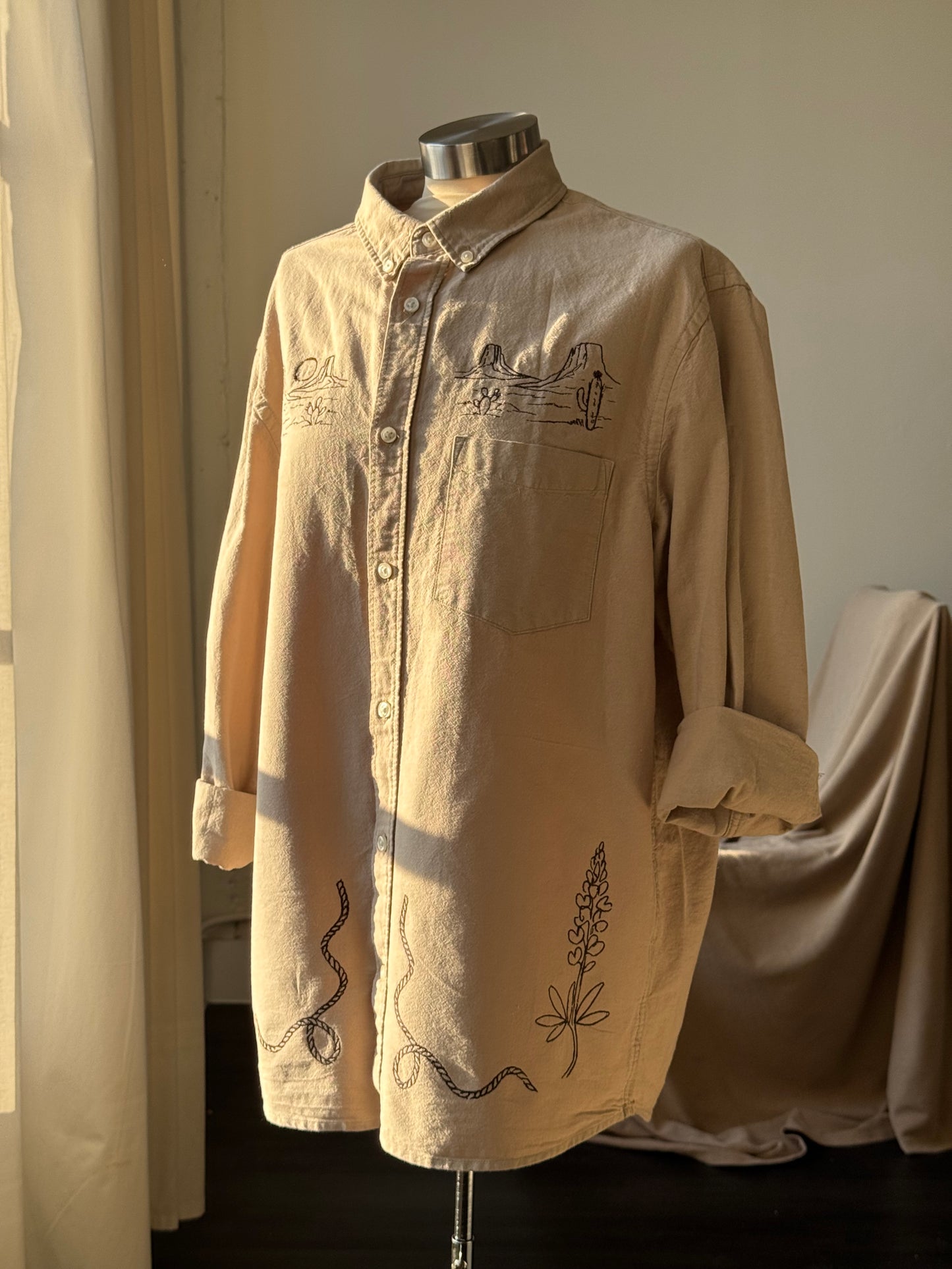Jaxson Handcrafted Embroidered Button Down In Brown Sugar
