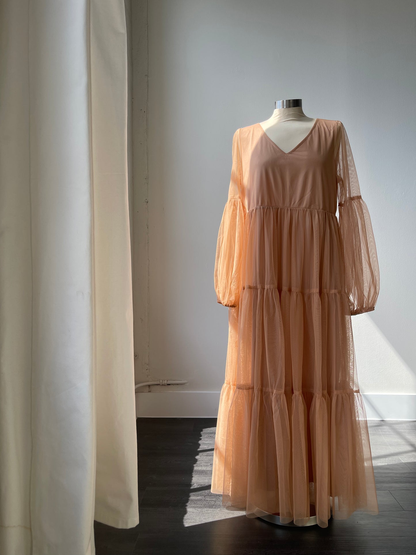Brandi V Neck Sheer Balloon Sleeve Maxi Dress In Clay