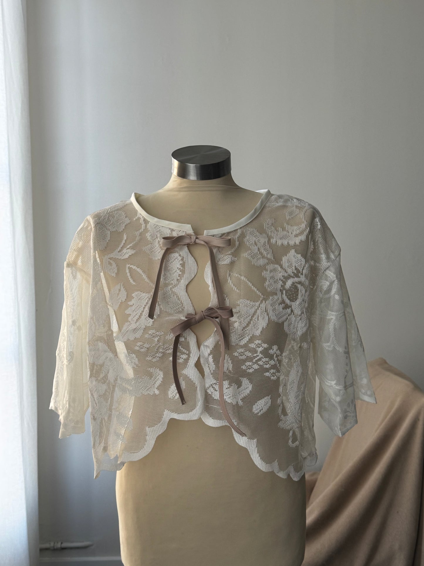 Sherie Handcrafted Vintage Lace Tie Top In Ivory