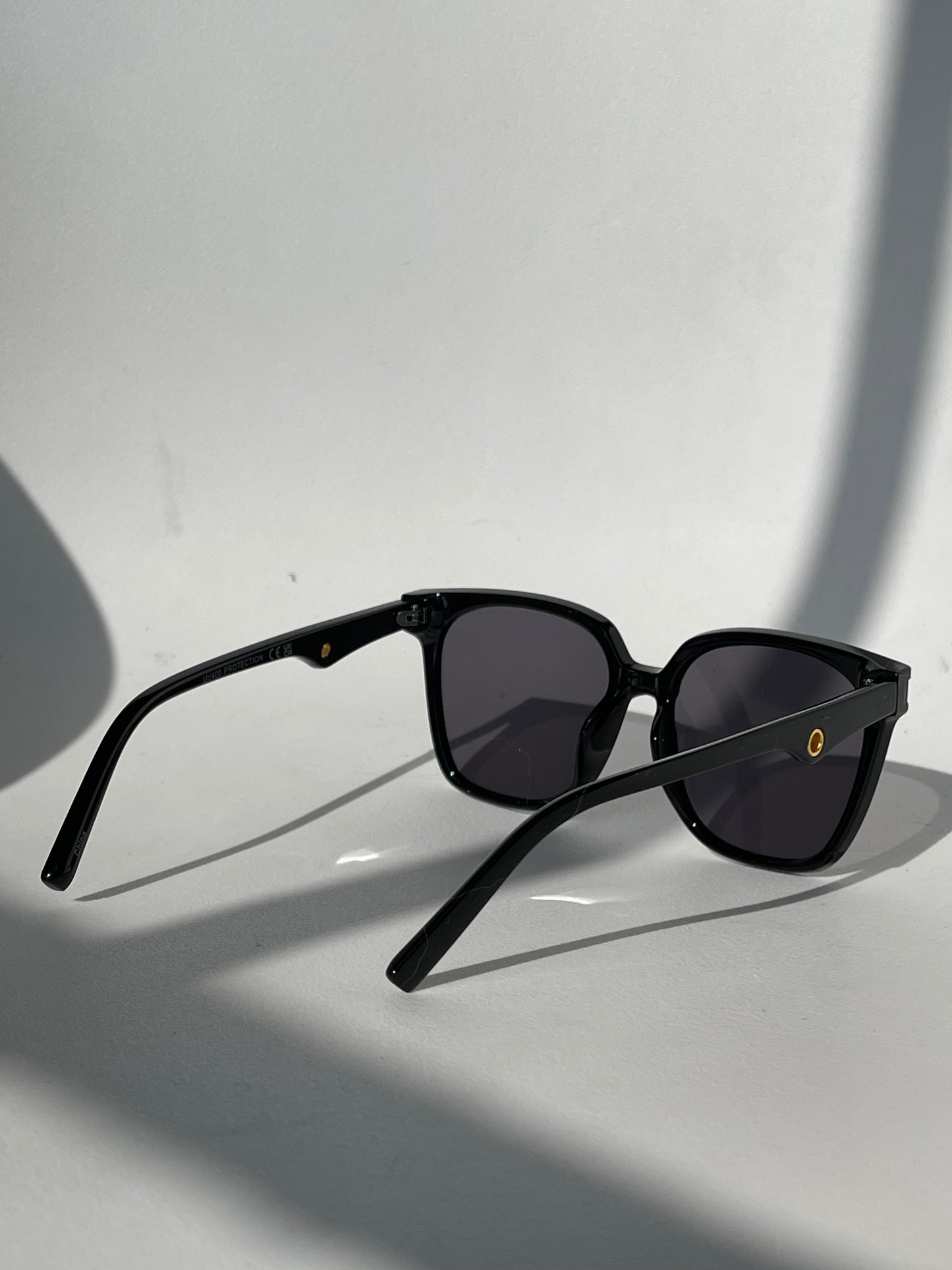 Susan 70s Style Double Stud Sunglasses In Black