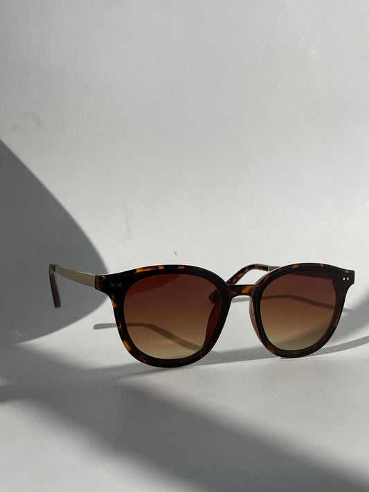 Casey Double Stud 80s Style Sunglasses In Gold Tortoise