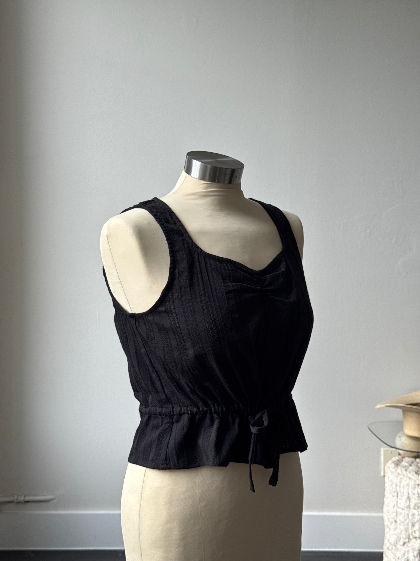 Sonia Cotton Crop Top In Black