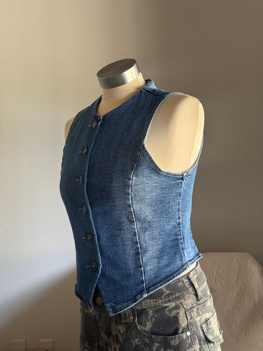 Montana Classic Scoop Neck Denim Vest In Vintage Indgo