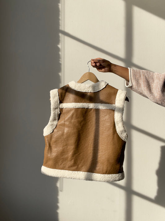 Samuel Sherpa Lined Vegan Leather Vest In Camel