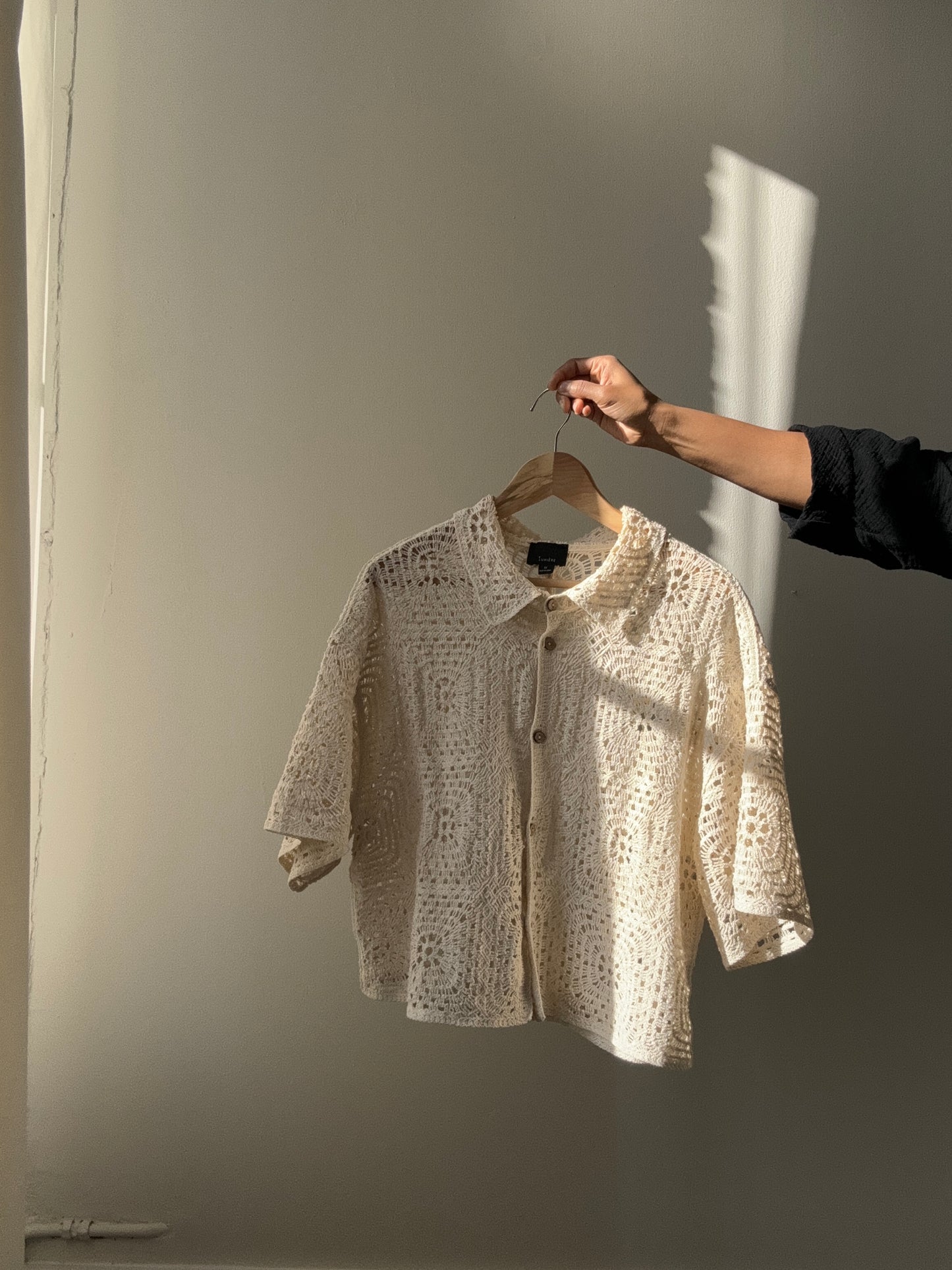 Matthew Cotton Crochet Cropped Short Sleeve Button Down In Natural