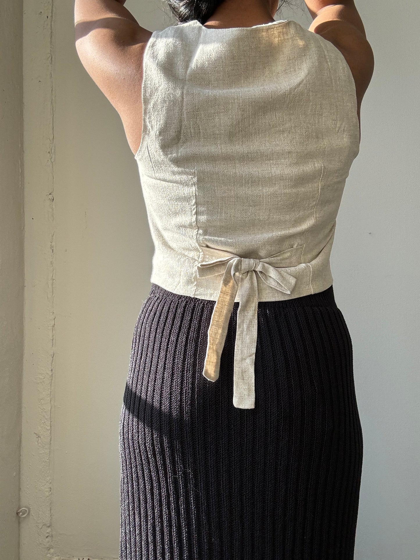Laura Linen & Cotton Classic Vest In Natural