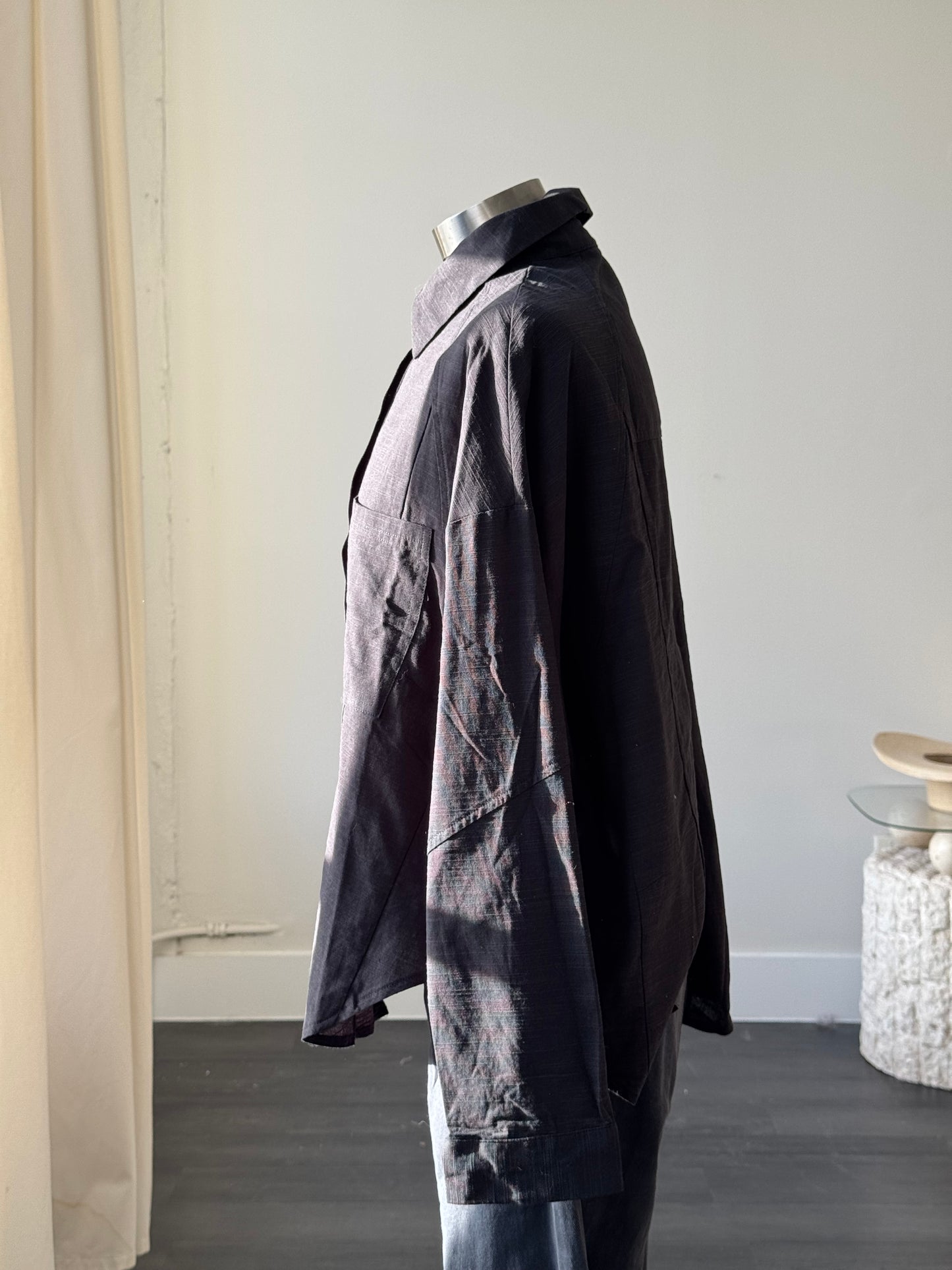 Stephen Cotton Open Back Button Down In Black