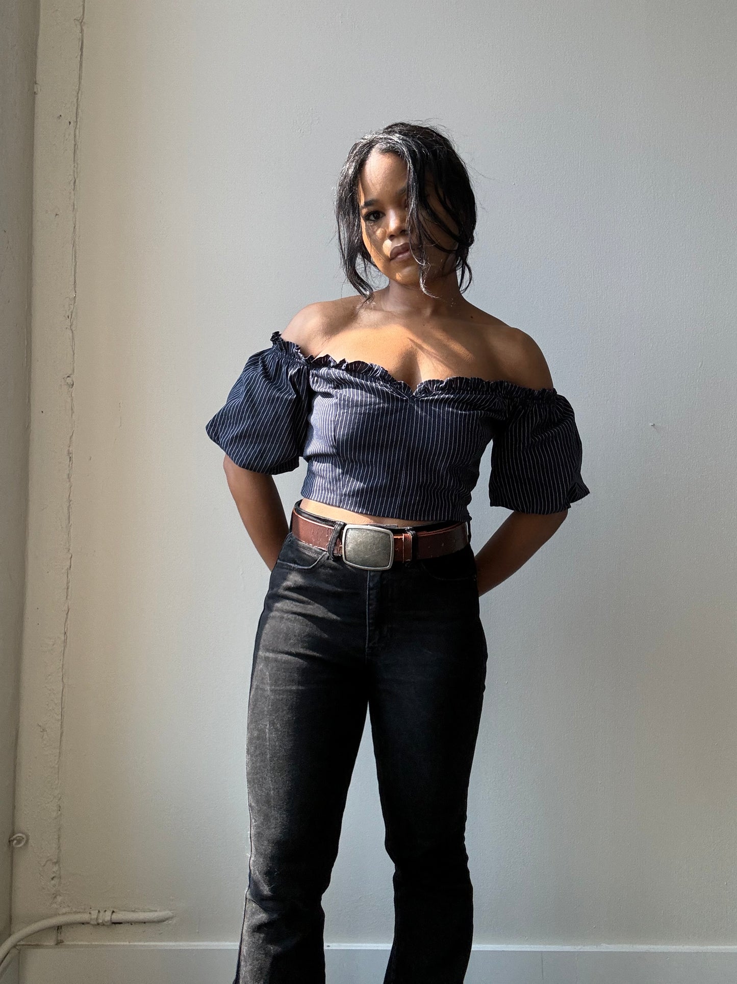 Lori Cold Shoulder Pinstripe Puff Sleeve Crop Top In Navy