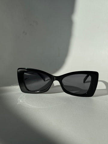 Merrill Classic 60s Style Sunglasses In Black