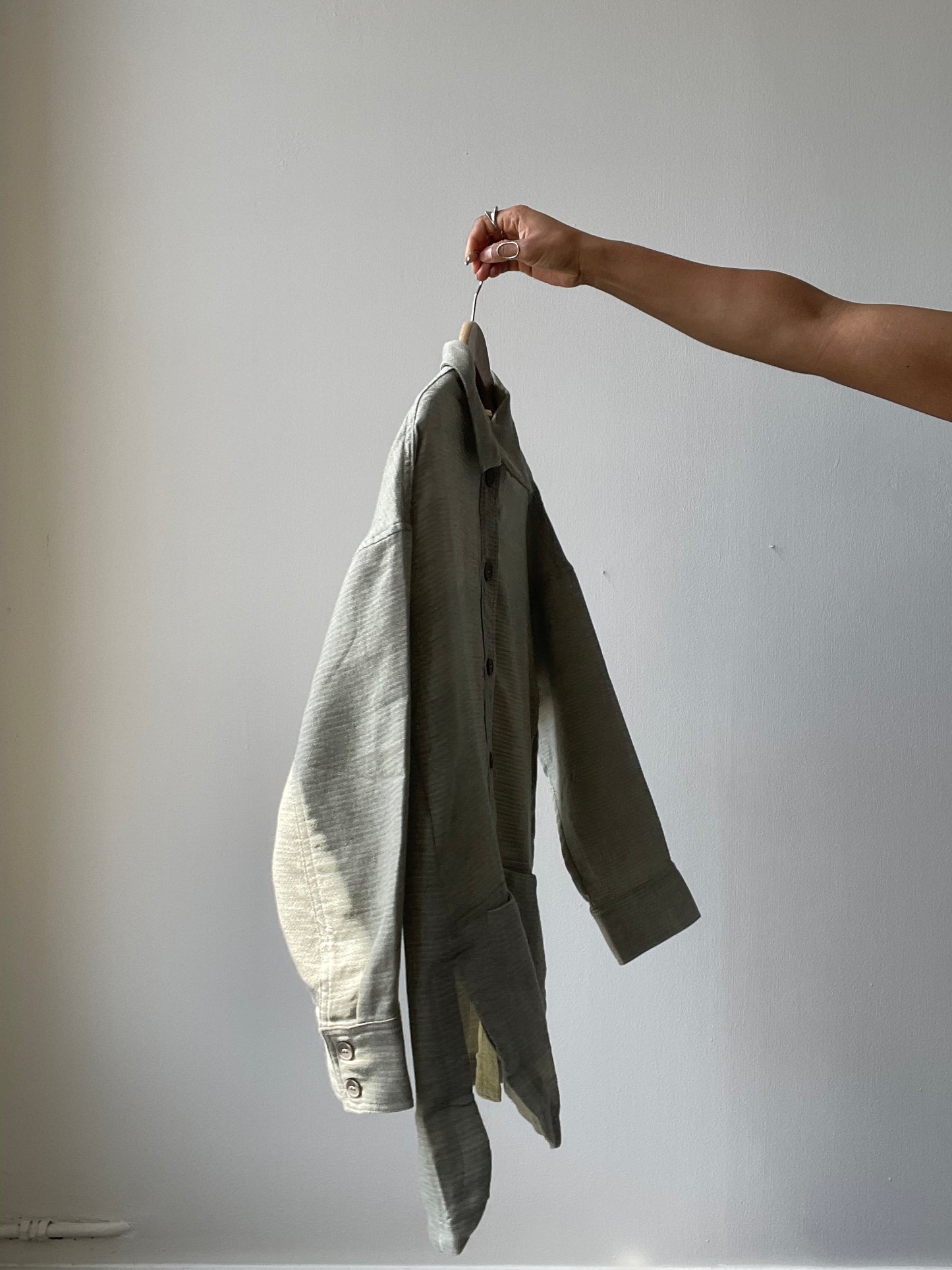 Sydney Classic Lightweight Shacket In Dust Sage