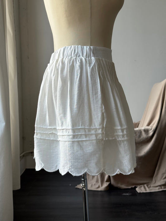 Ginny Cotton Pleated & Scallop Skirt In White