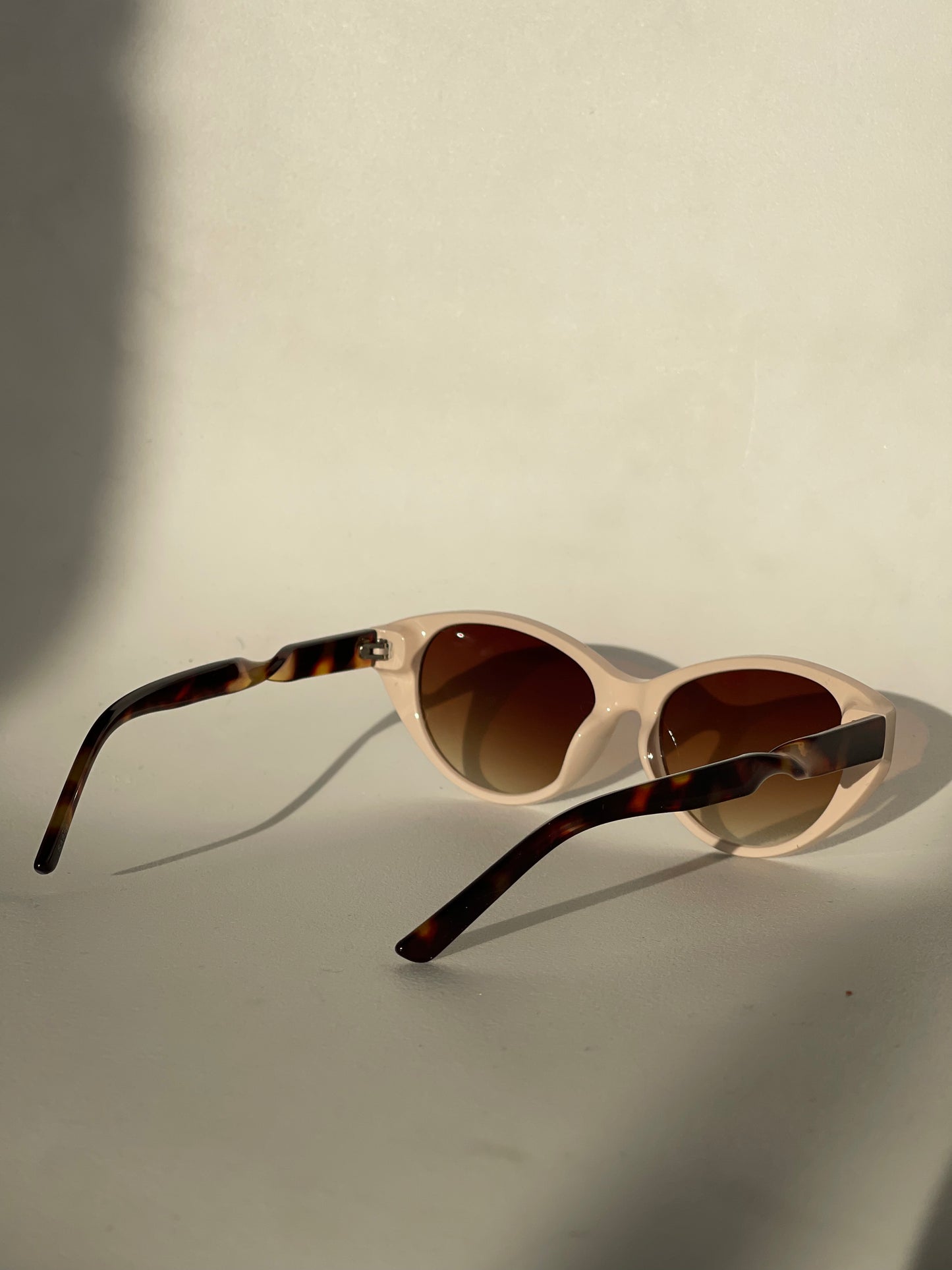 Sherry Twisted Retro Sunglasses In Tortoise & Taupe