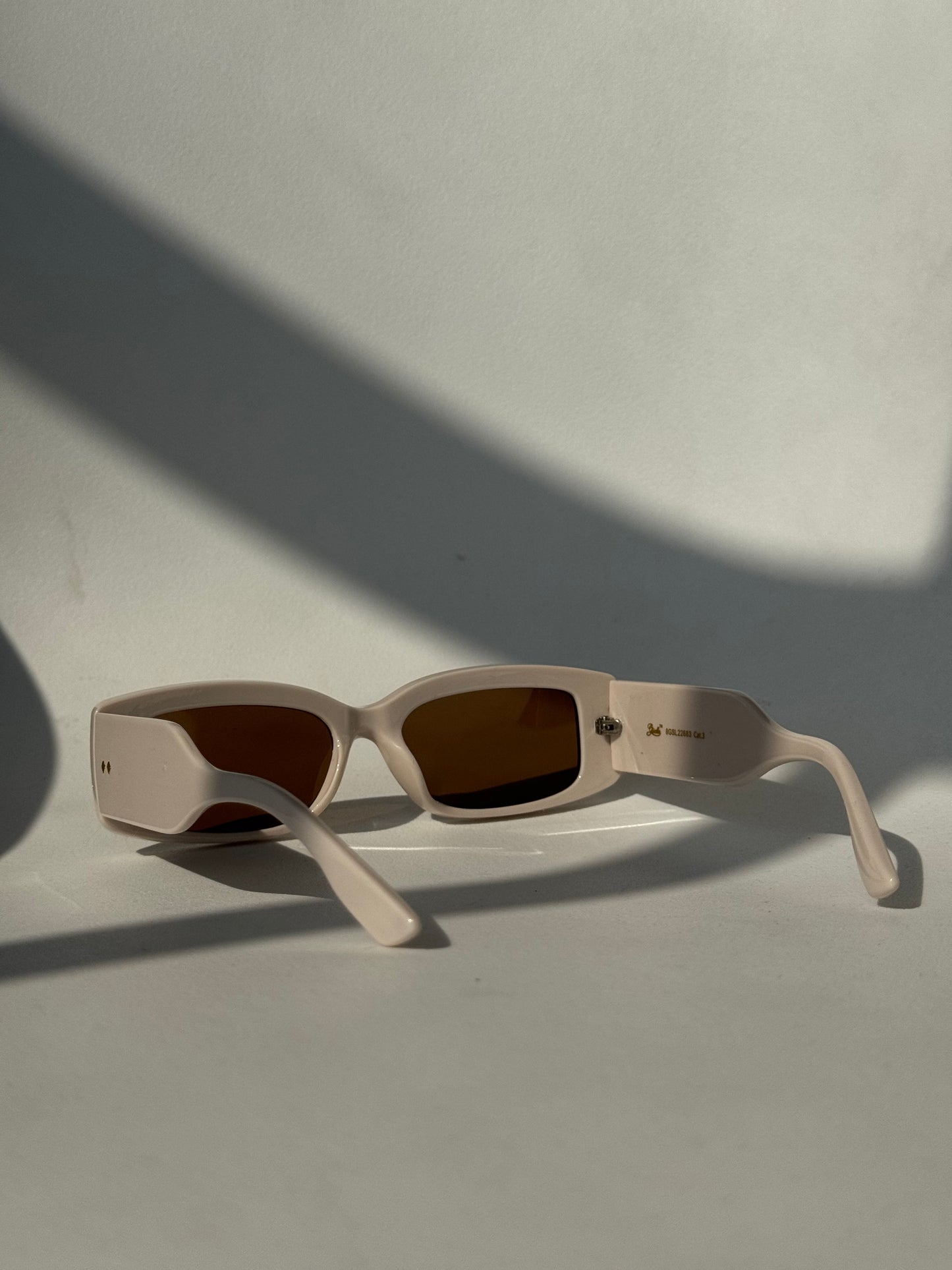 Shasta Square Double Stud Sunglasses In Cream