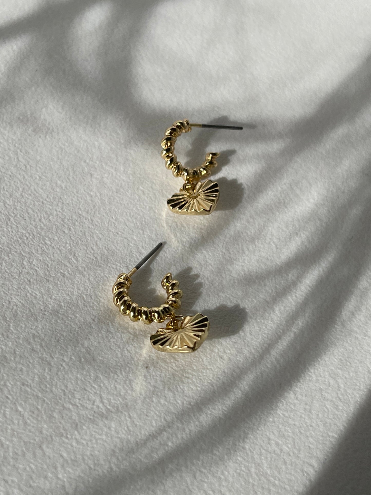 Heart Drop Sunburst Hug Hoop Earring In Gold