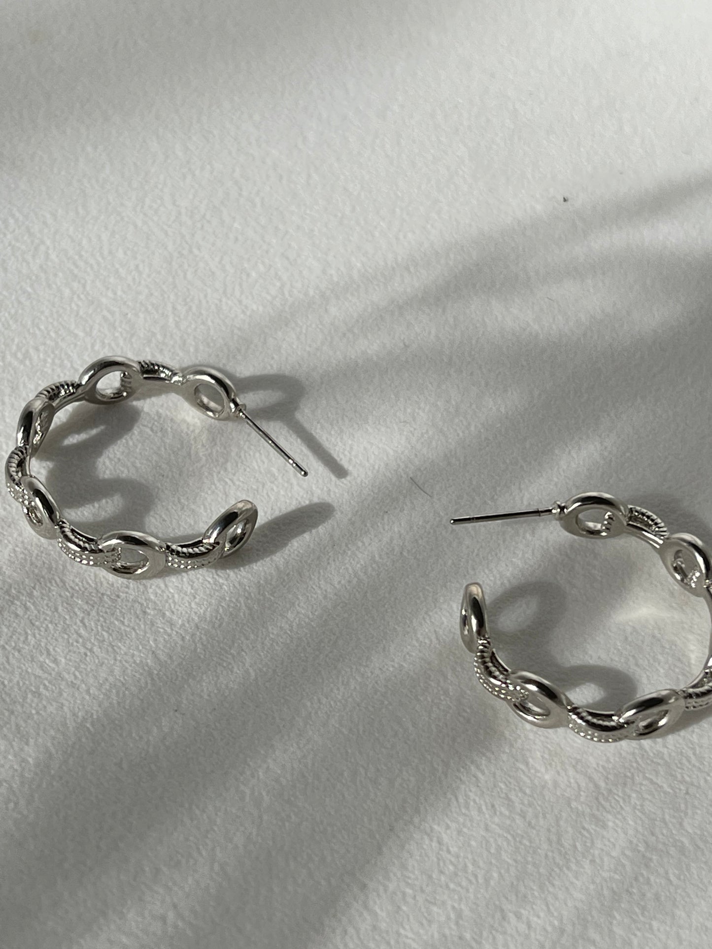 Kayla Classic Link Hoop Earring In Silver