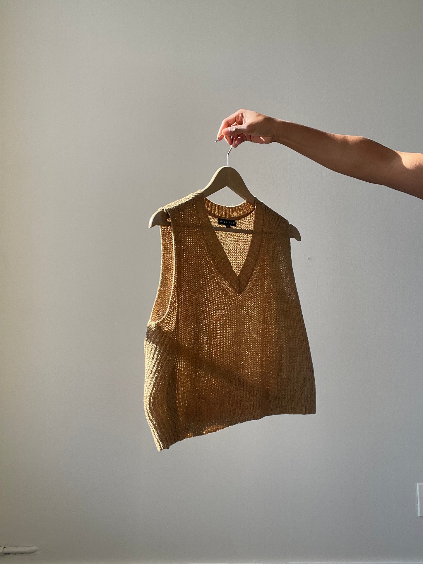 Ingrid Classic Cropped Lightweight Sweater Vest In Olive