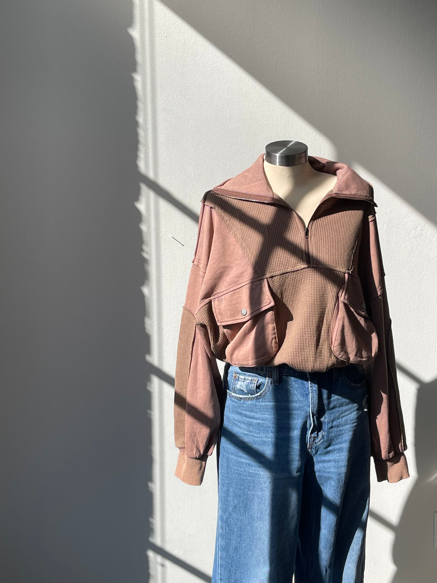 Sailor Cotton Dad Funnel Neck Utility Lightweight Pullover In Mocha 