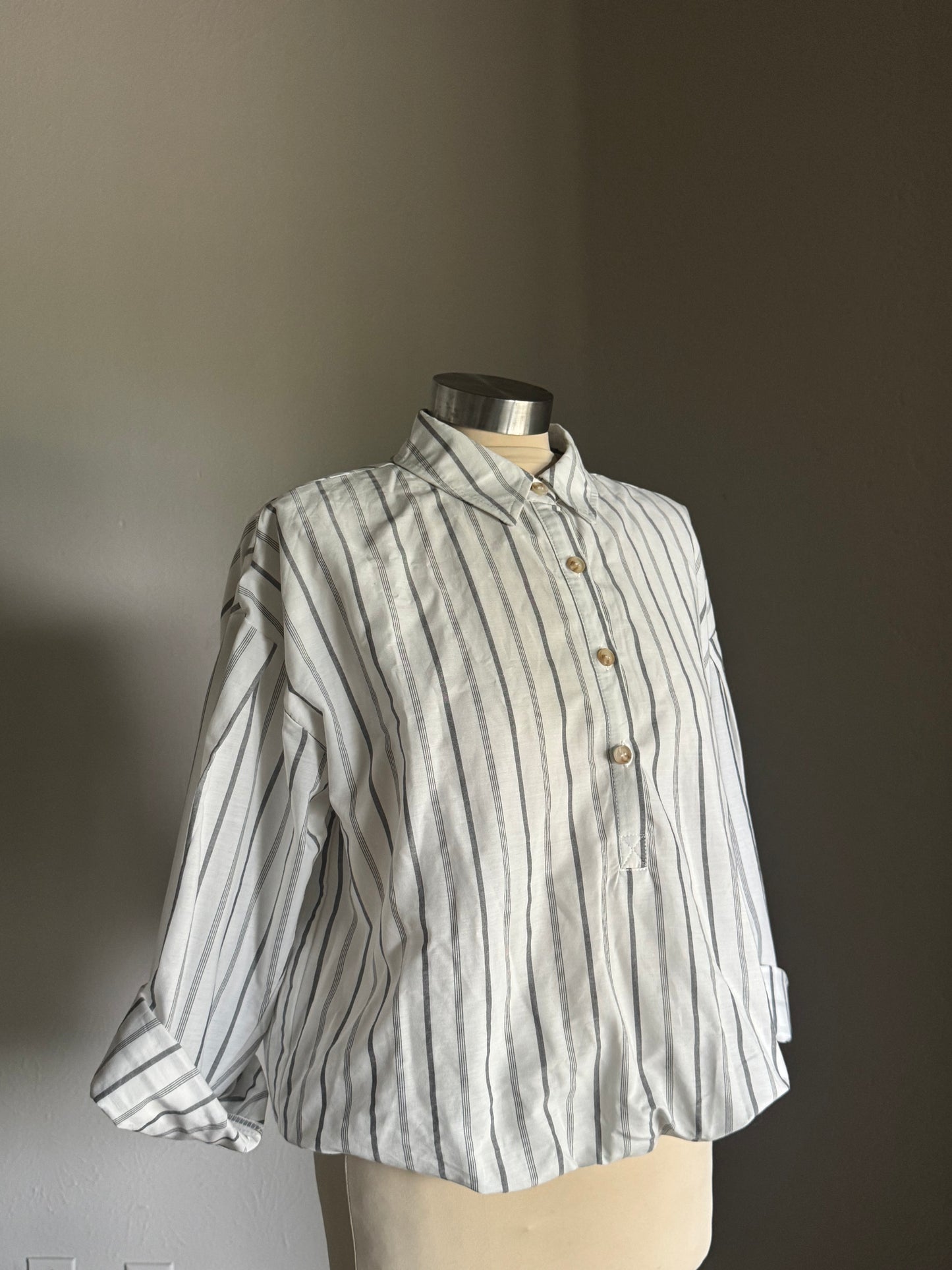 Papa Cotton Striped Cropped Shirt