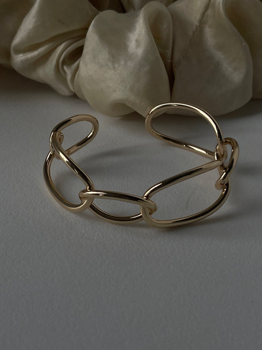 Mirna Classic Link Cuff Bracelet In Gold