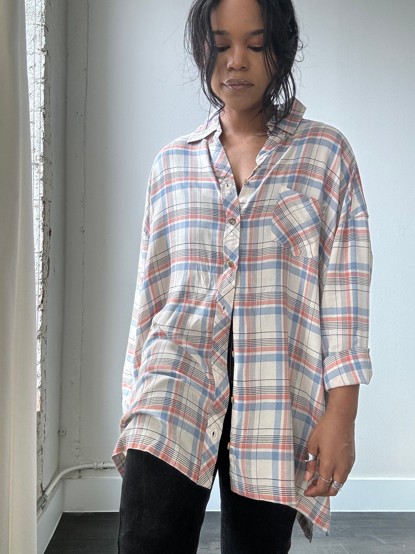 Thomas Classic 70s Style Plaid Oversized Button Down In Blue Red