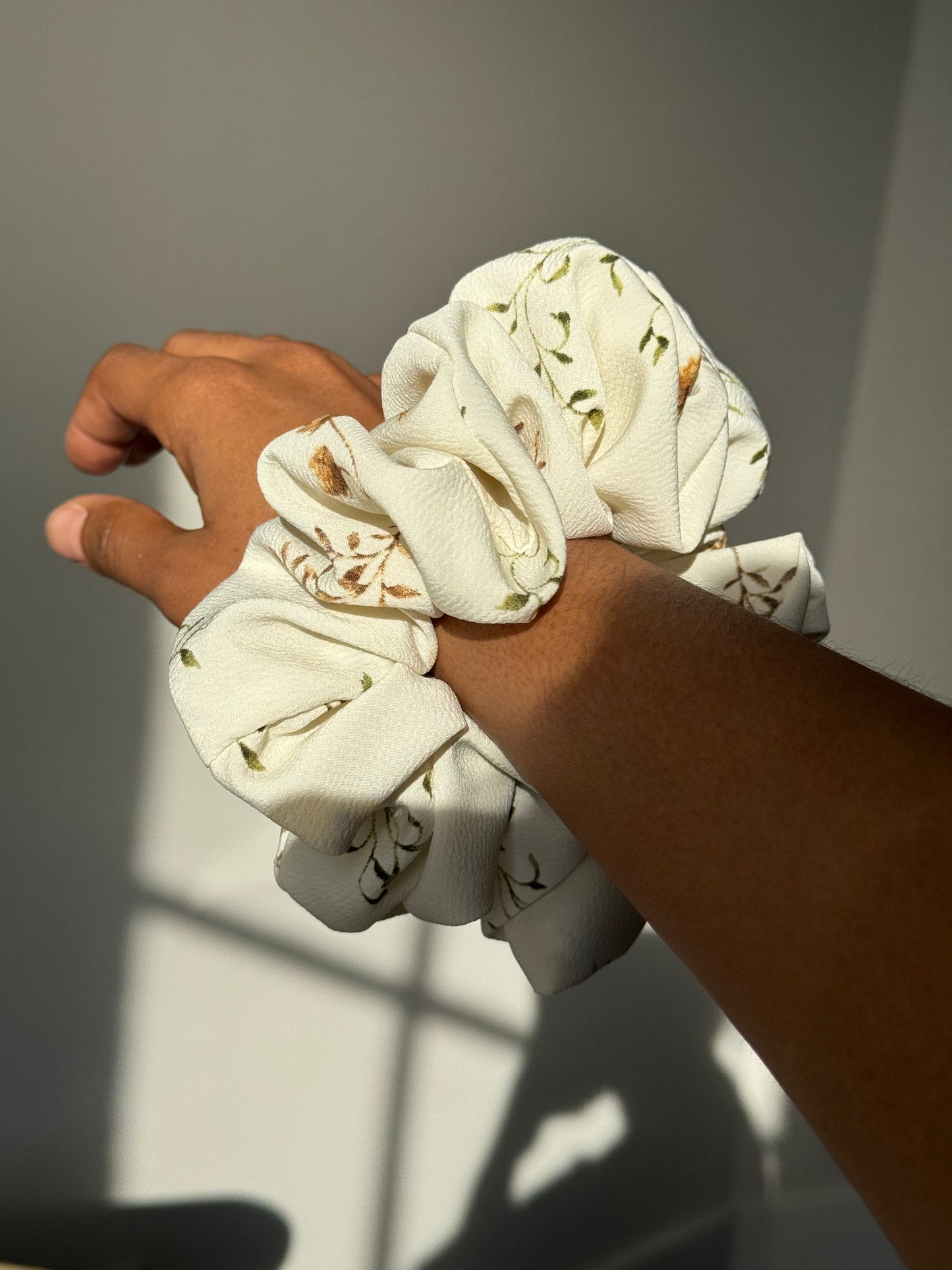 Trisha Handcrafted Texas Sized Scrunchie In Wild Flowers