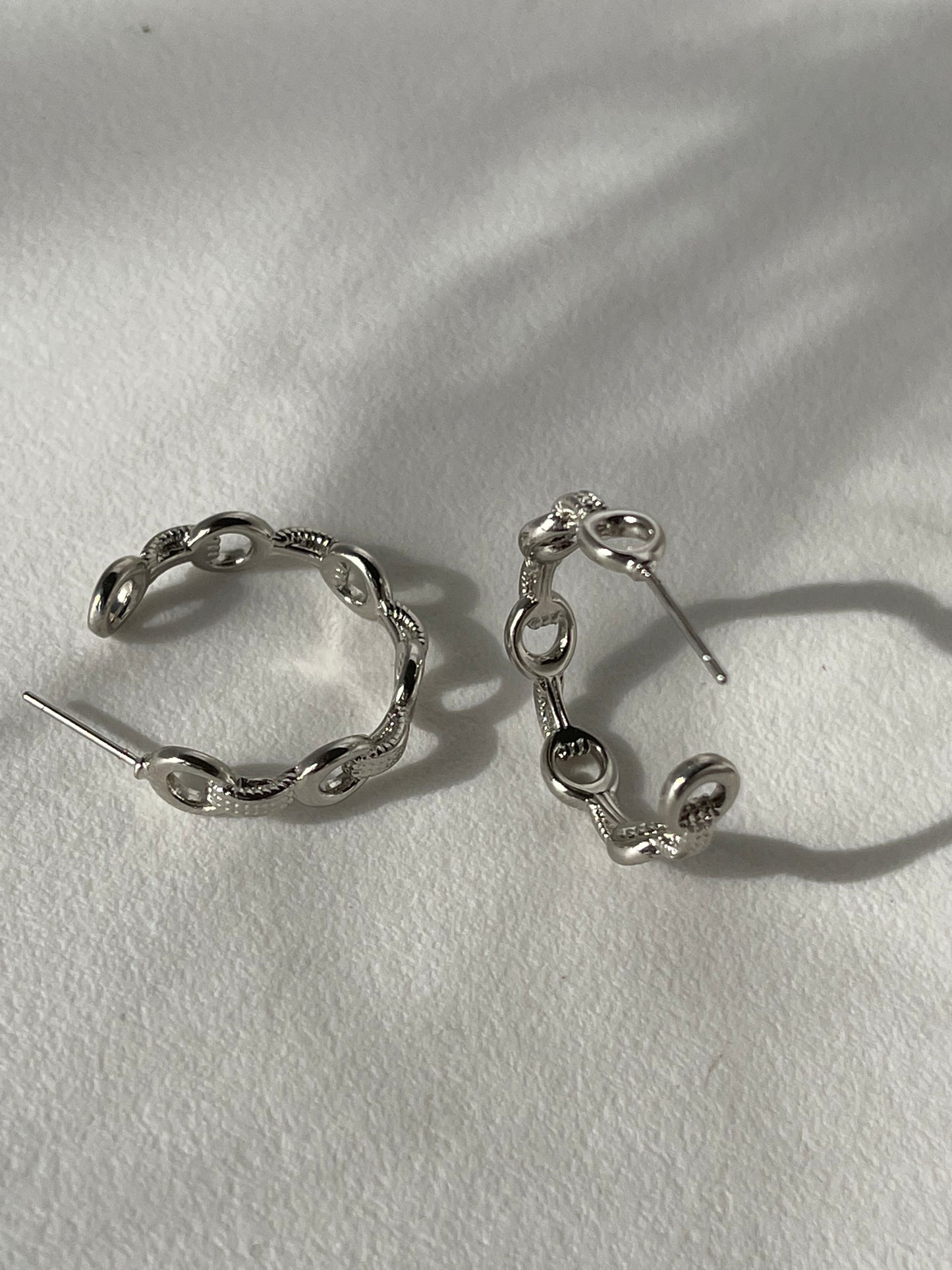 Kayla Classic Link Hoop Earring In Silver