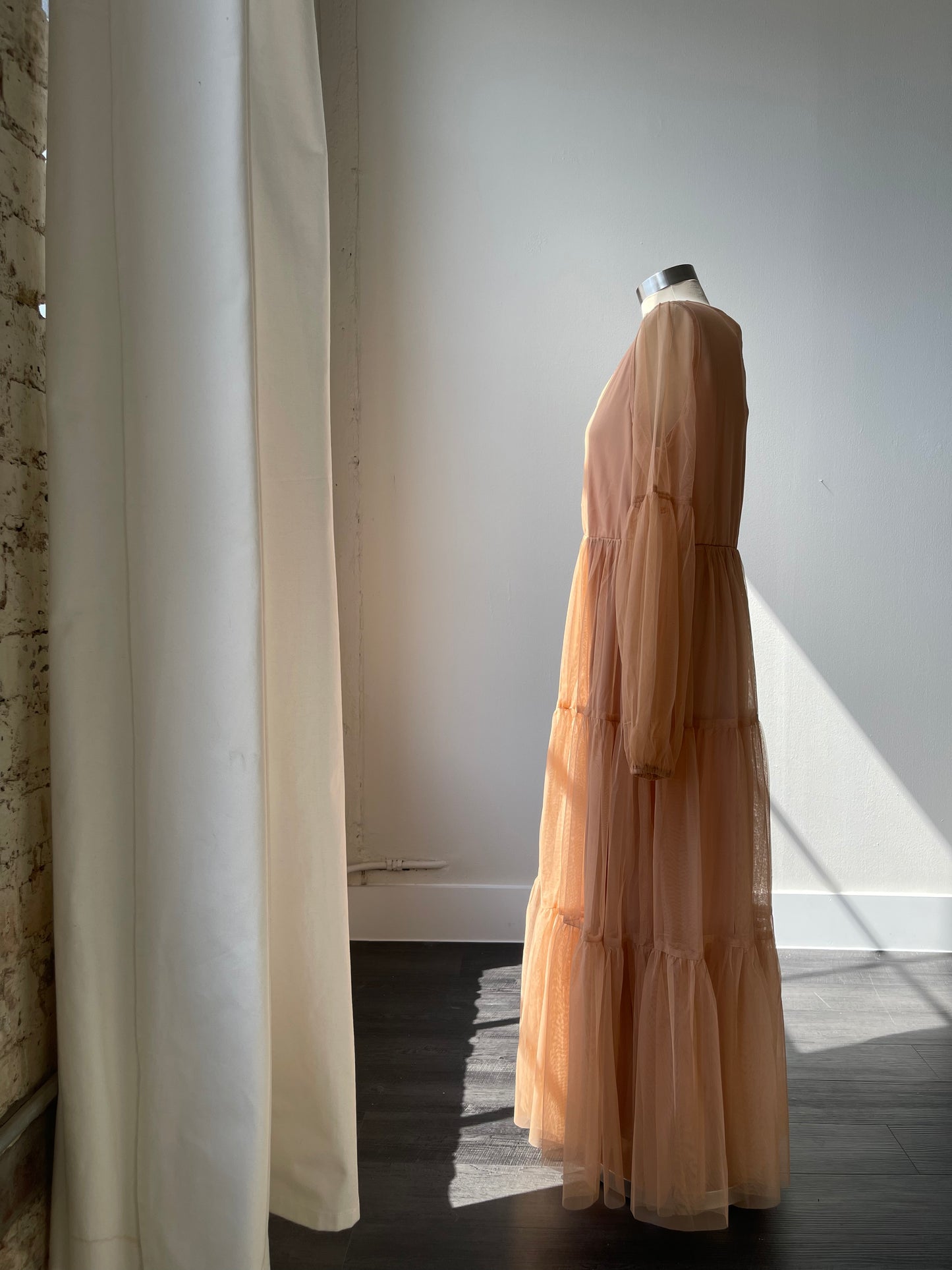 Brandi V Neck Sheer Balloon Sleeve Maxi Dress In Clay