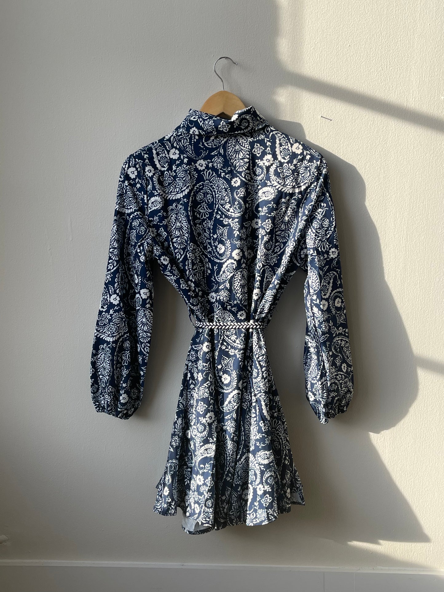 Paisley Button Down Balloon Sleeve Tie Shirt Dress In Vintage Navy