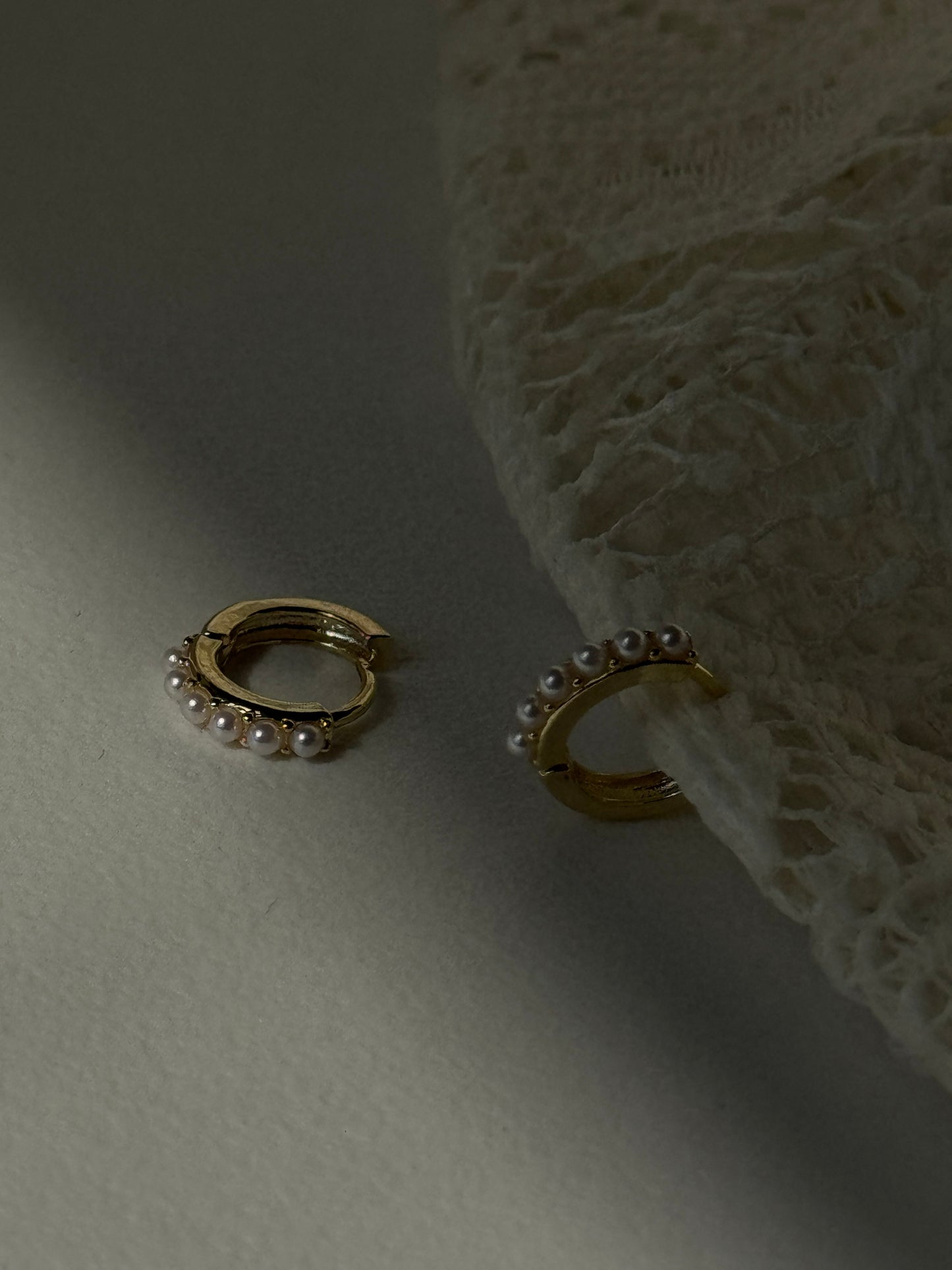 Pipper Pearl Mini Hug Hoop Earring In Gold