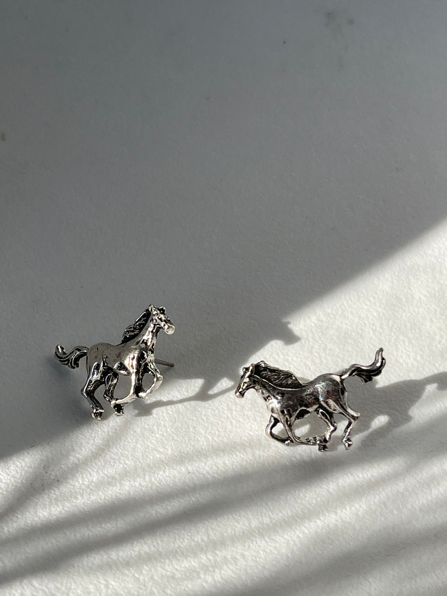 Montana Mustang Horse Stud Earring In Silver