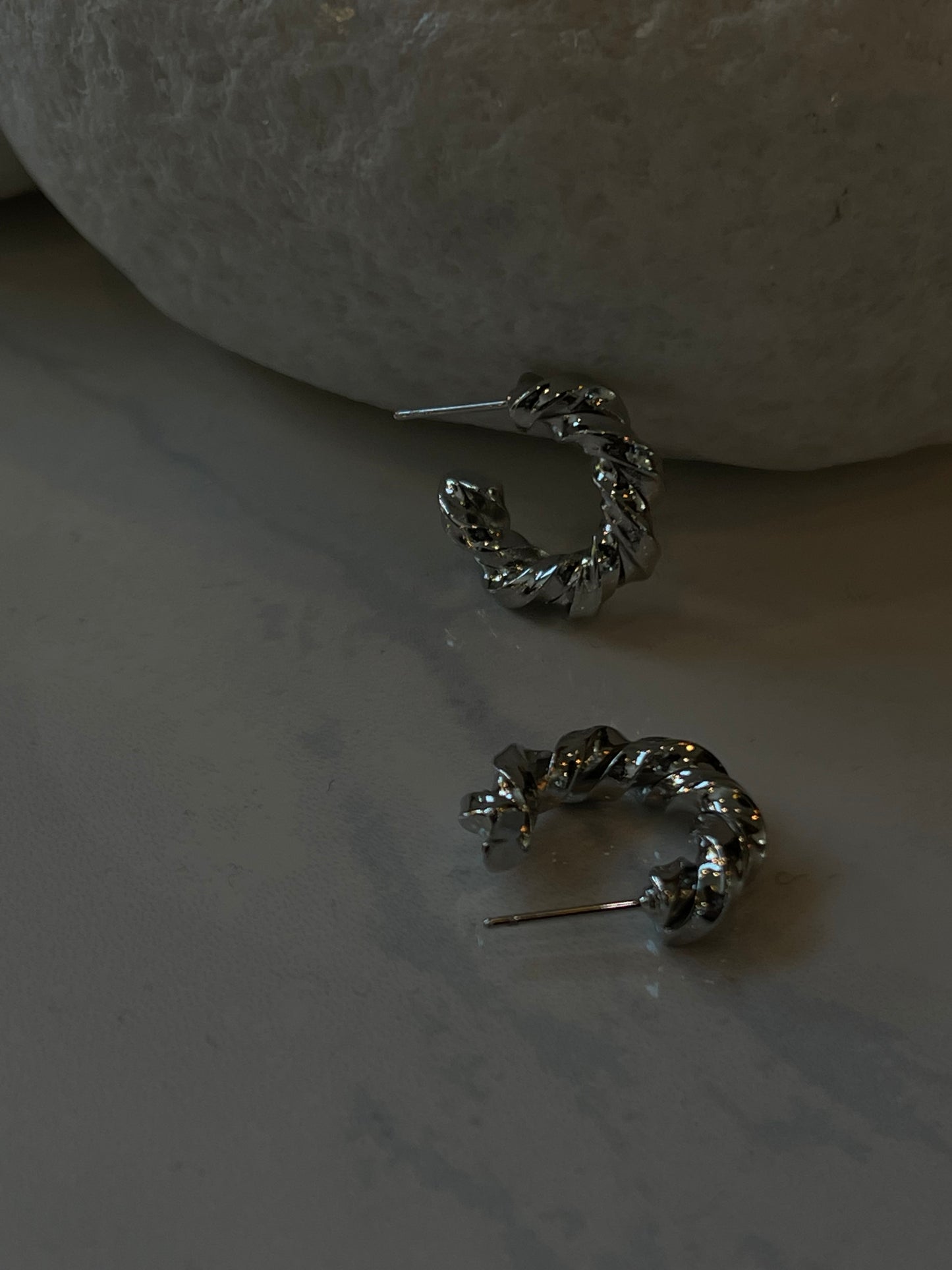 Tory 14k White Gold Dipped Bold Twist Hoop Earring In Silver